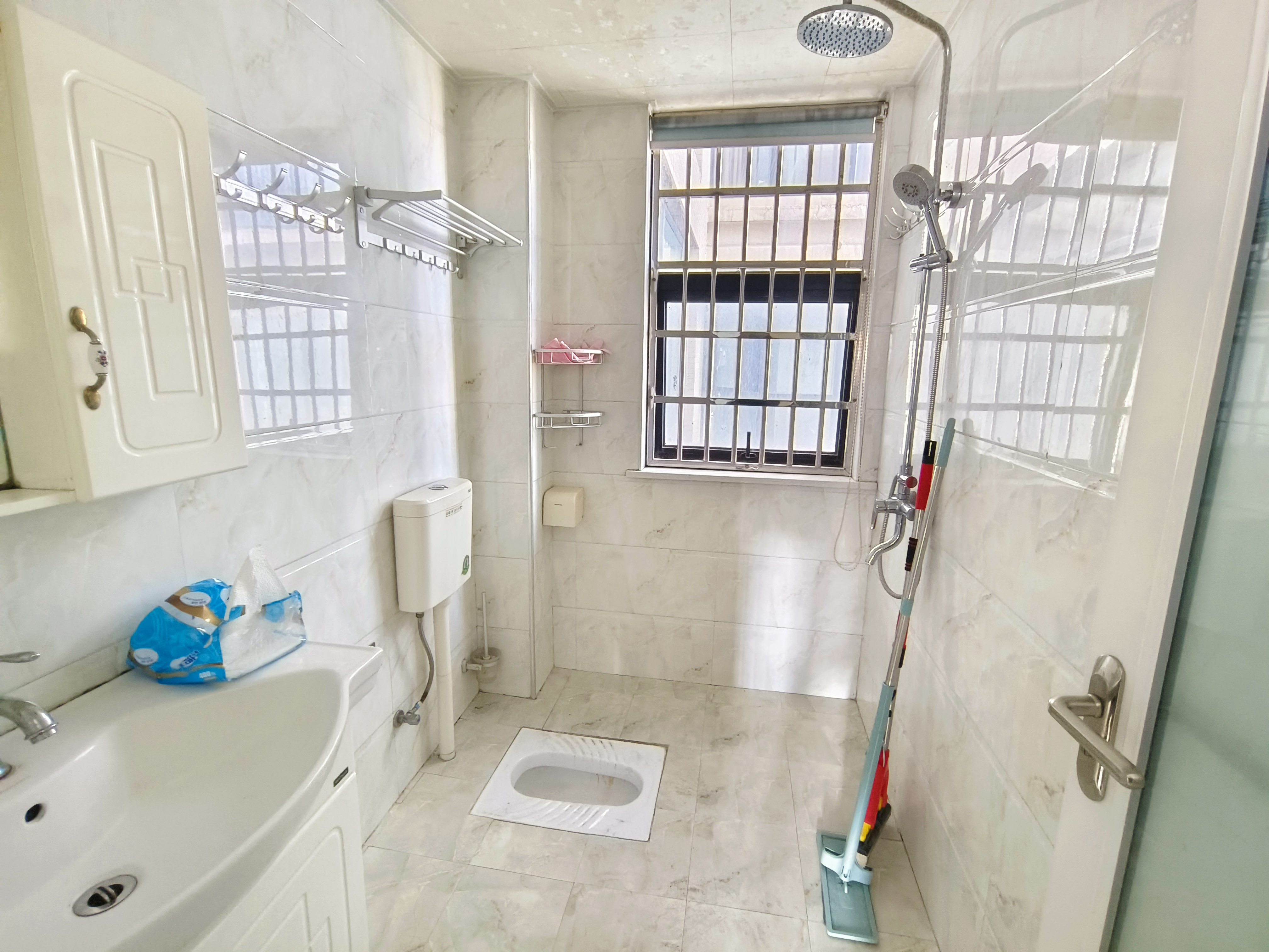 新邦壹品 3室2厅2卫 2200.0元/月 新邦壹品 3室2厅2卫 2200.0元/月室内图