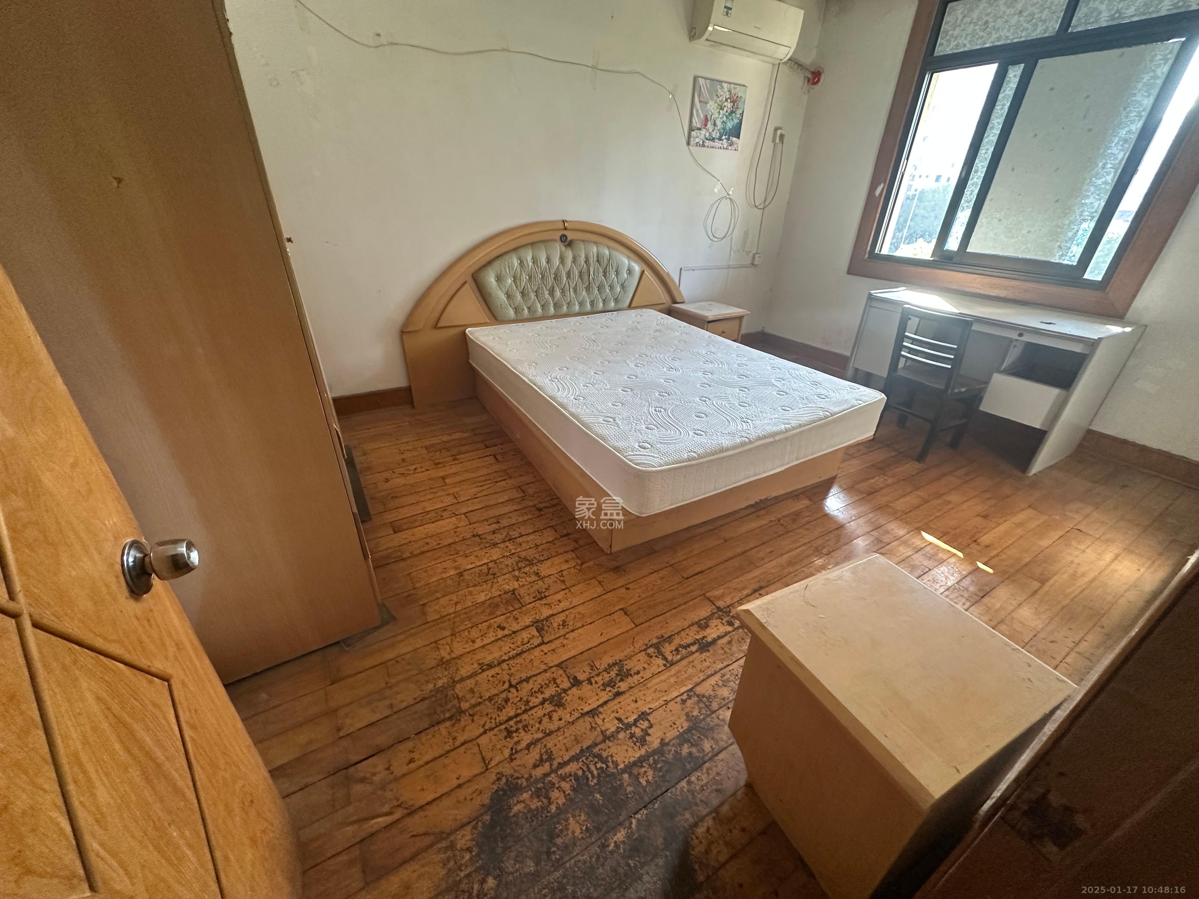 市城建开发公司文艺路宿舍  1室1厅1卫   1400.00元/月室内图