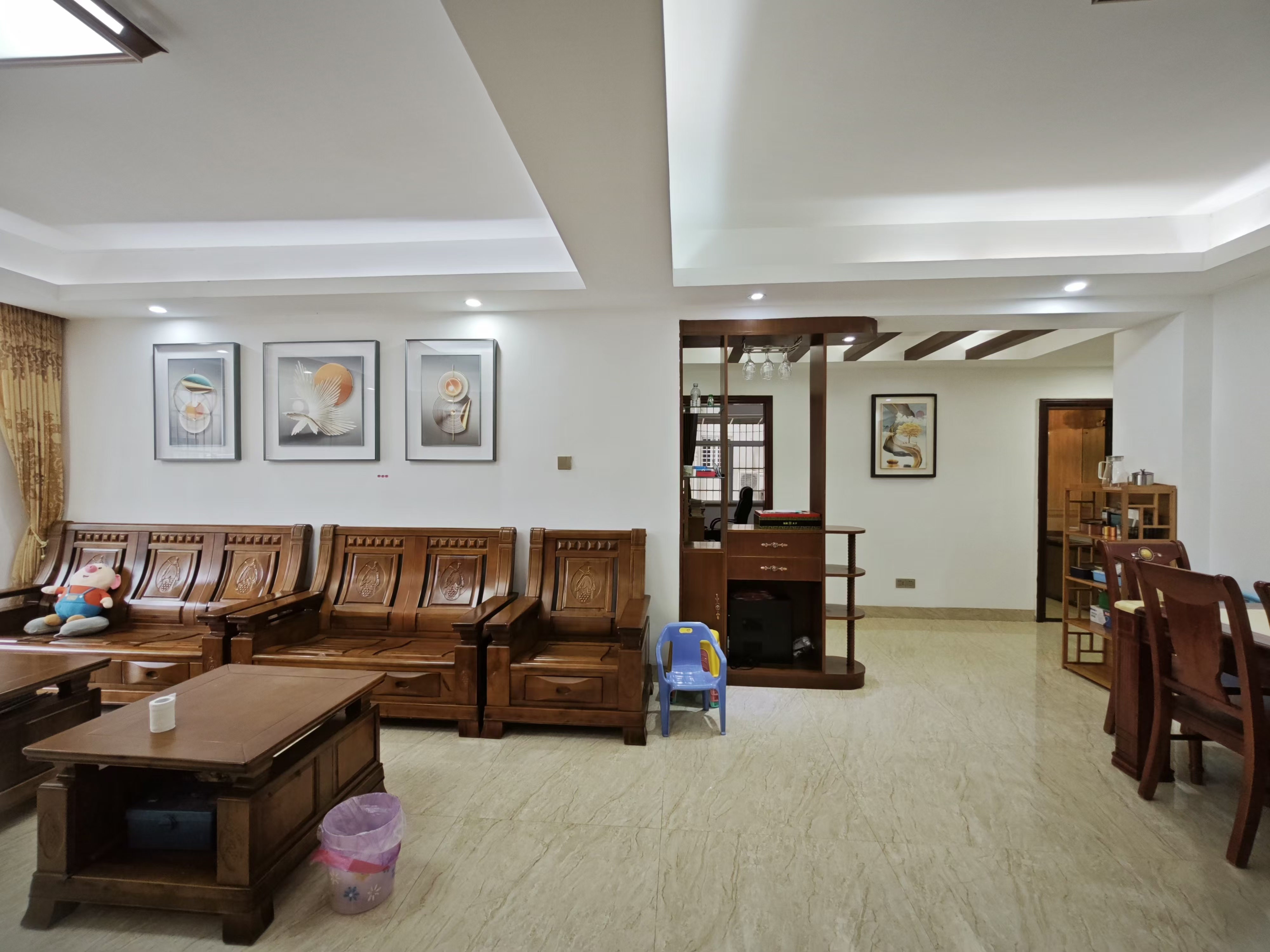 滨江骏园 3室2厅1卫 176.0万 滨江骏园 3室2厅1卫 176.0万室内图