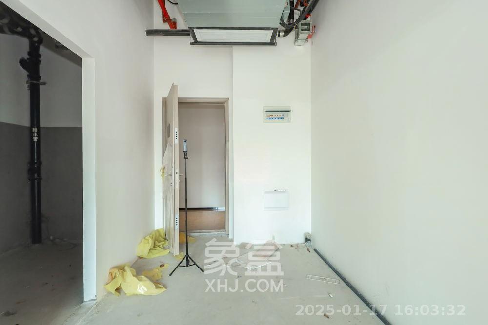 世茂铂曼  1室1厅1卫   2000.00元/月室内图