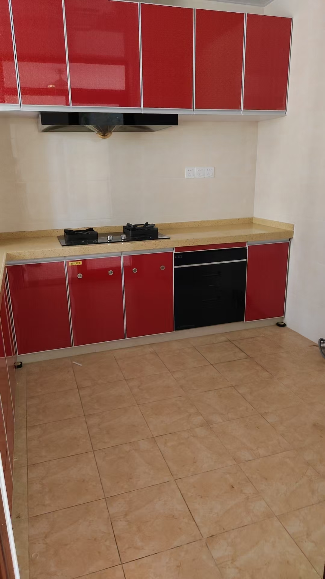 海阔天空-国瑞城四期(爵仕苑)  3室2厅2卫    5500.0元/月 海阔天空-国瑞城四期(爵仕苑)  3室2厅2卫    5500.0元/月室内图