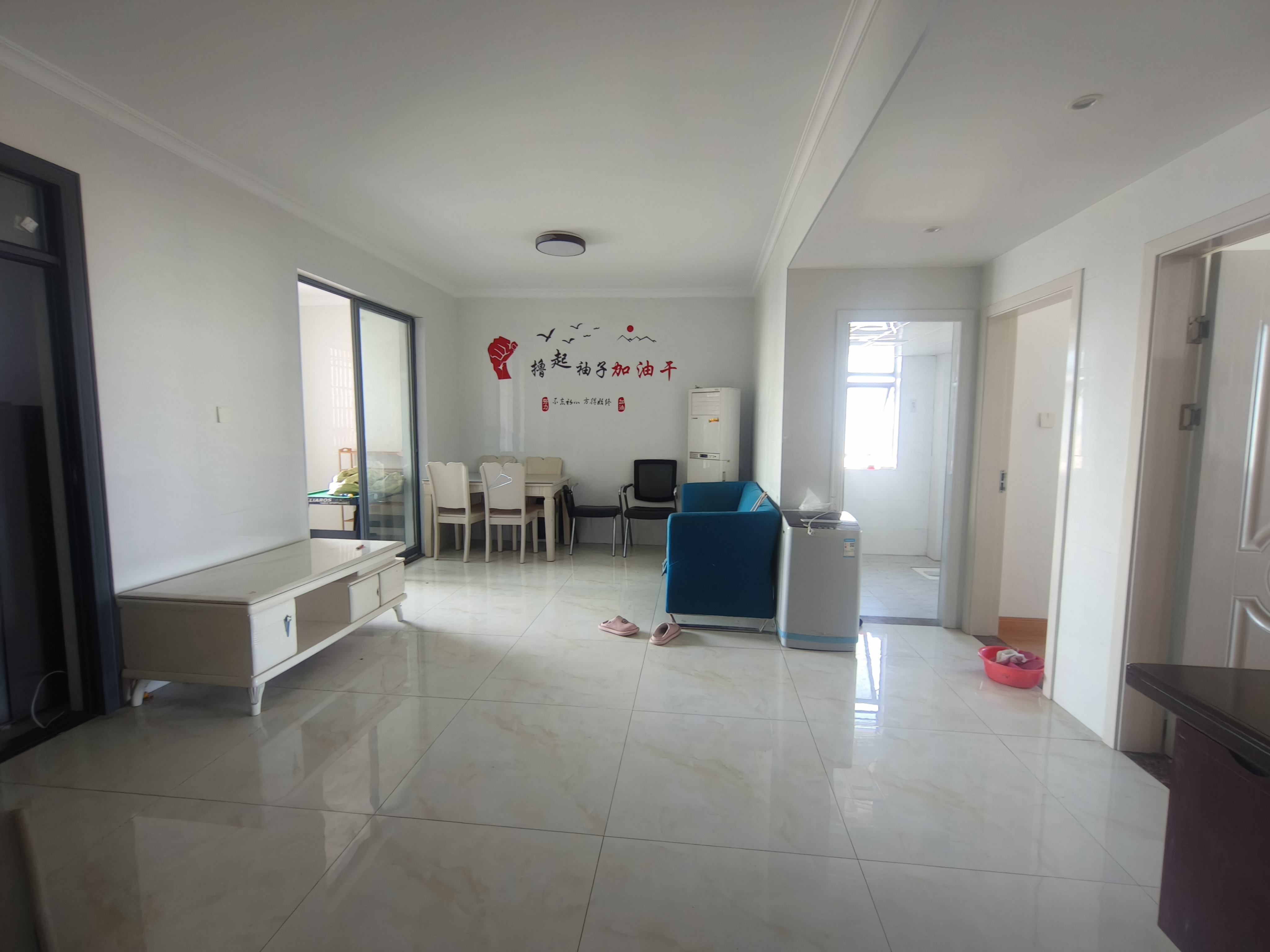 山水新城 2室2厅1卫 1680.0元/月 山水新城 2室2厅1卫 1680.0元/月室内图