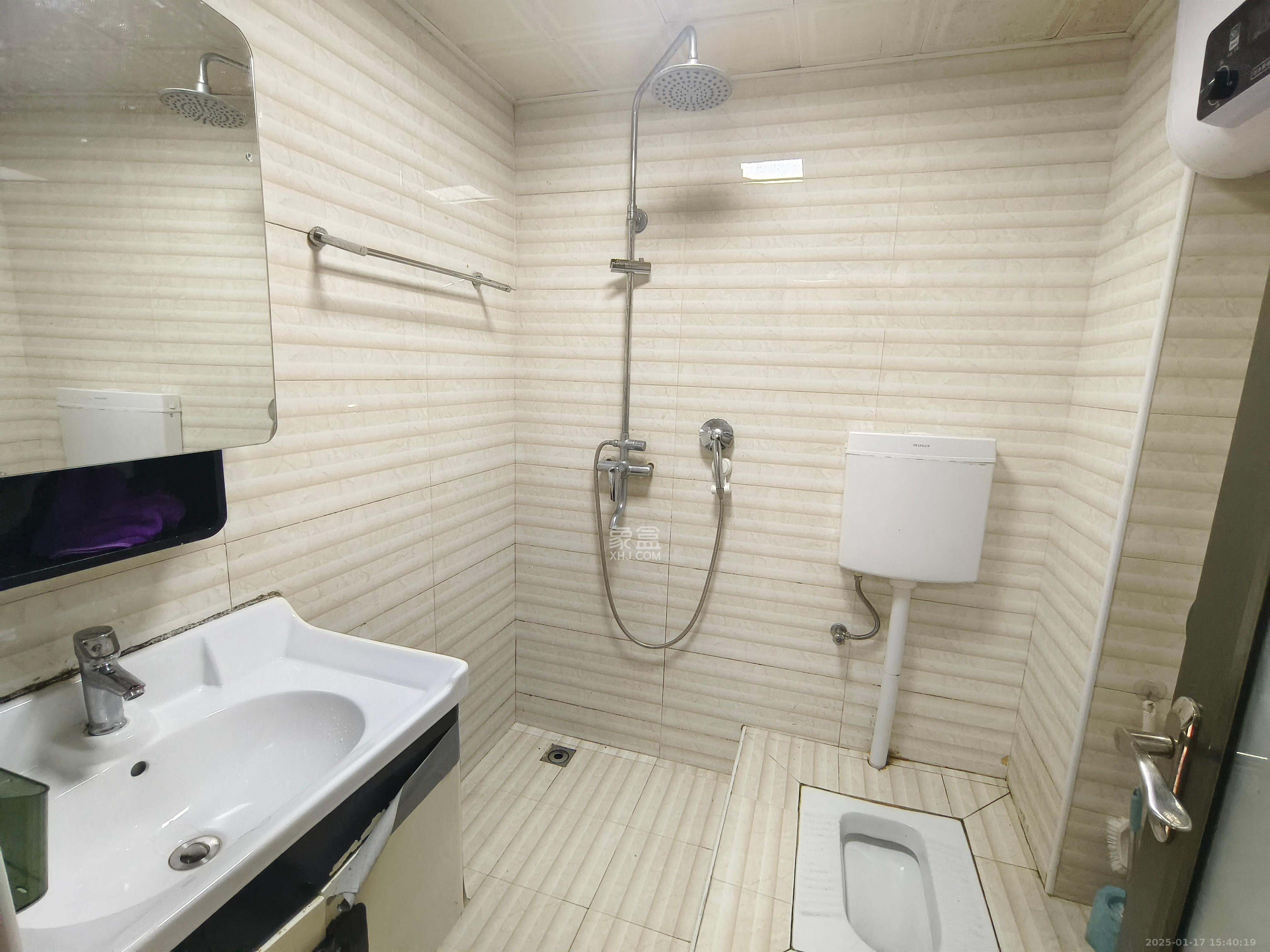 万象凯旋湾 1室1厅1卫 1550.0元/月 万象凯旋湾 1室1厅1卫 1550.0元/月室内图