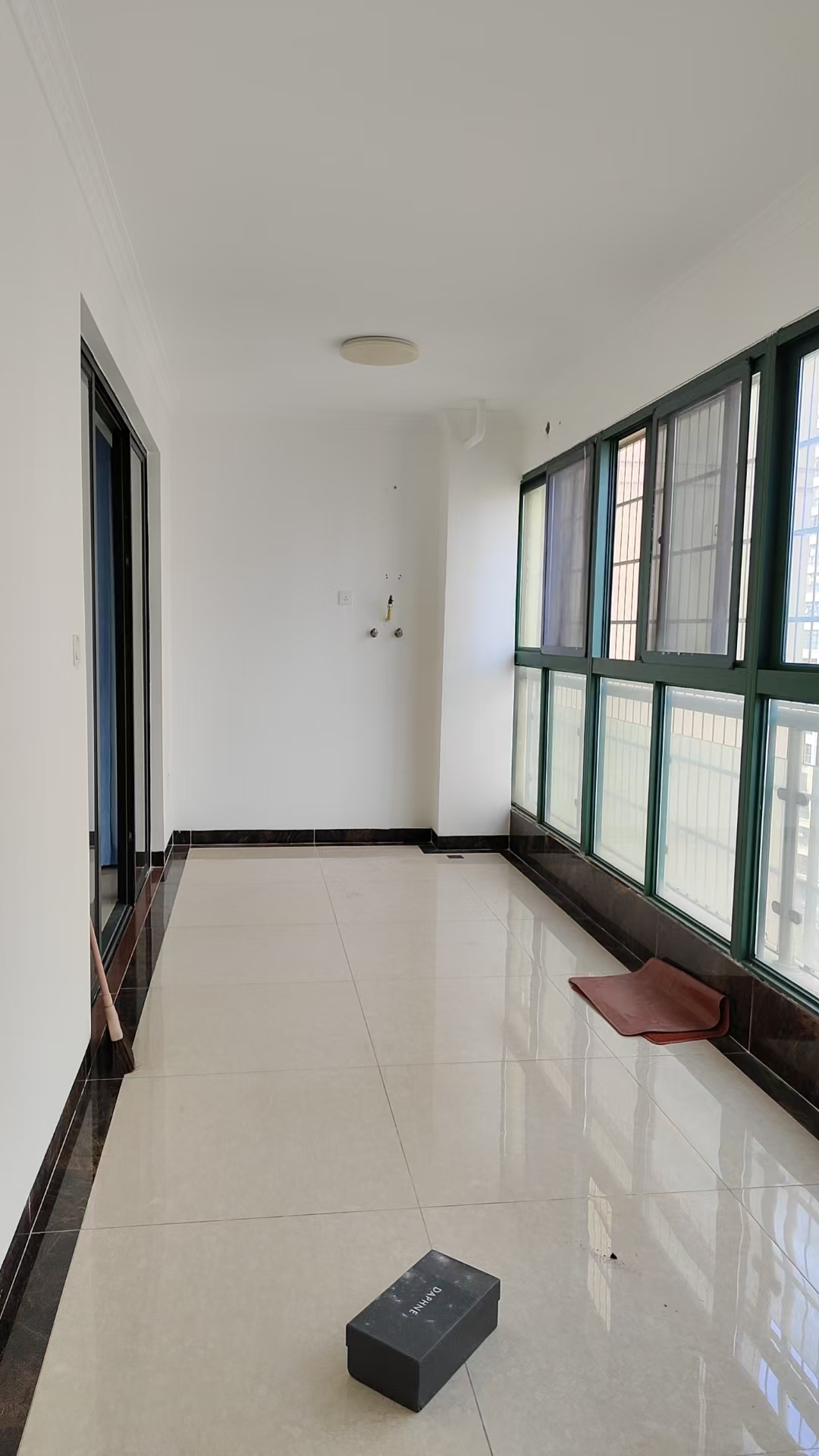 海阔天空-国瑞城四期(爵仕苑)  3室2厅2卫    5500.0元/月 海阔天空-国瑞城四期(爵仕苑)  3室2厅2卫    5500.0元/月室内图1