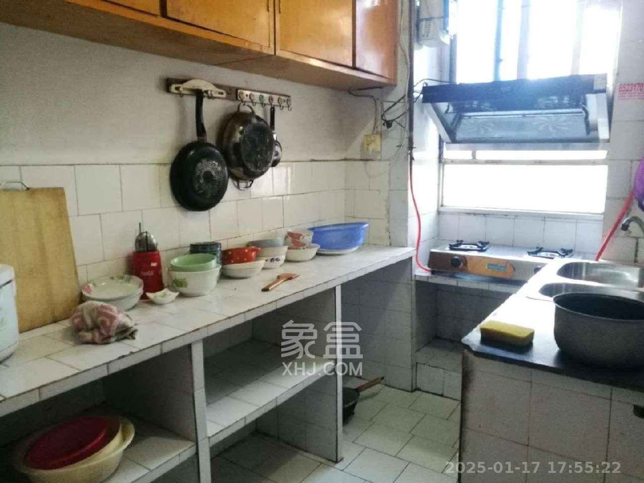 红旗区二片 3室1厅1卫 2000.0元/月 红旗区二片 3室1厅1卫 2000.0元/月室内图