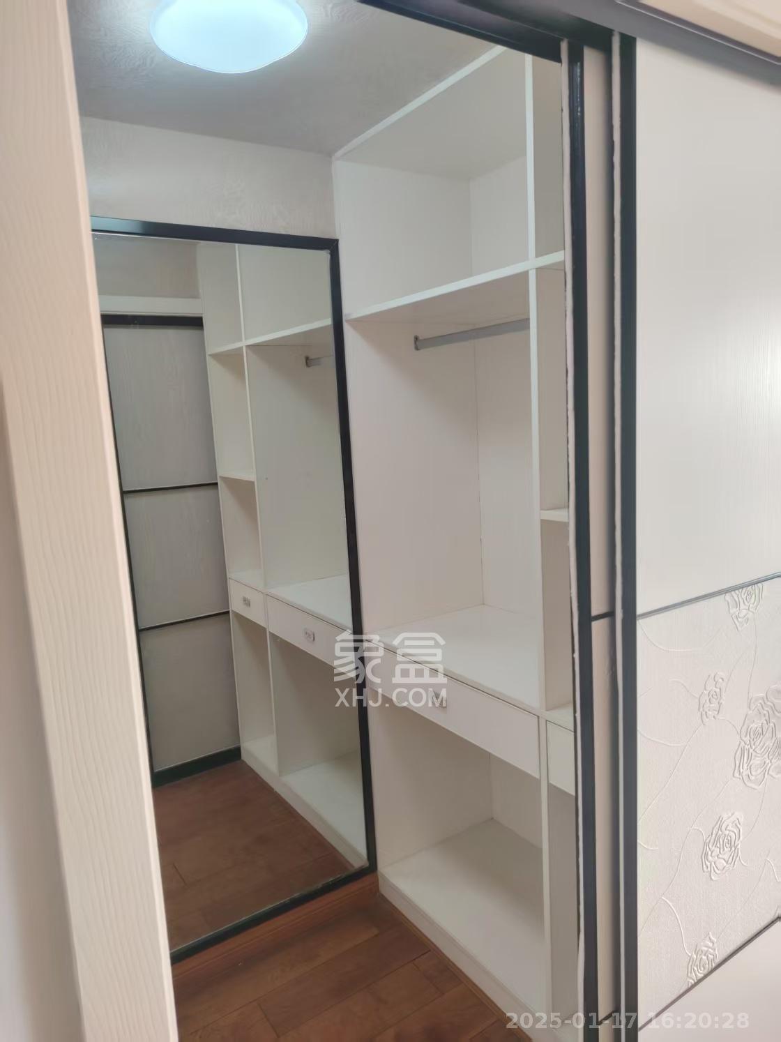 兰亭湾畔  4室2厅2卫   3400.00元/月室内图