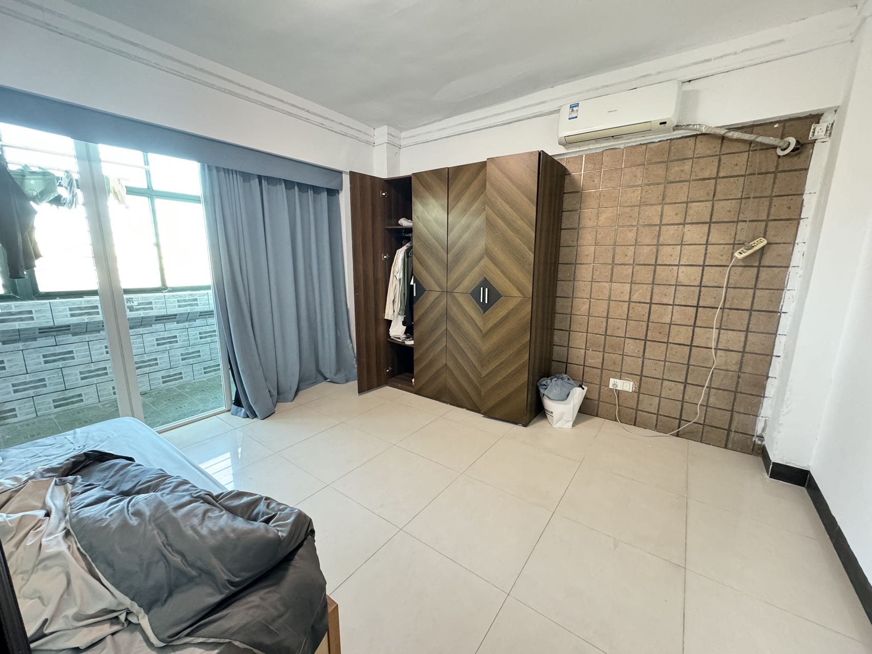 怡景花园 3室2厅2卫 115.0万 怡景花园 3室2厅2卫 115.0万客厅