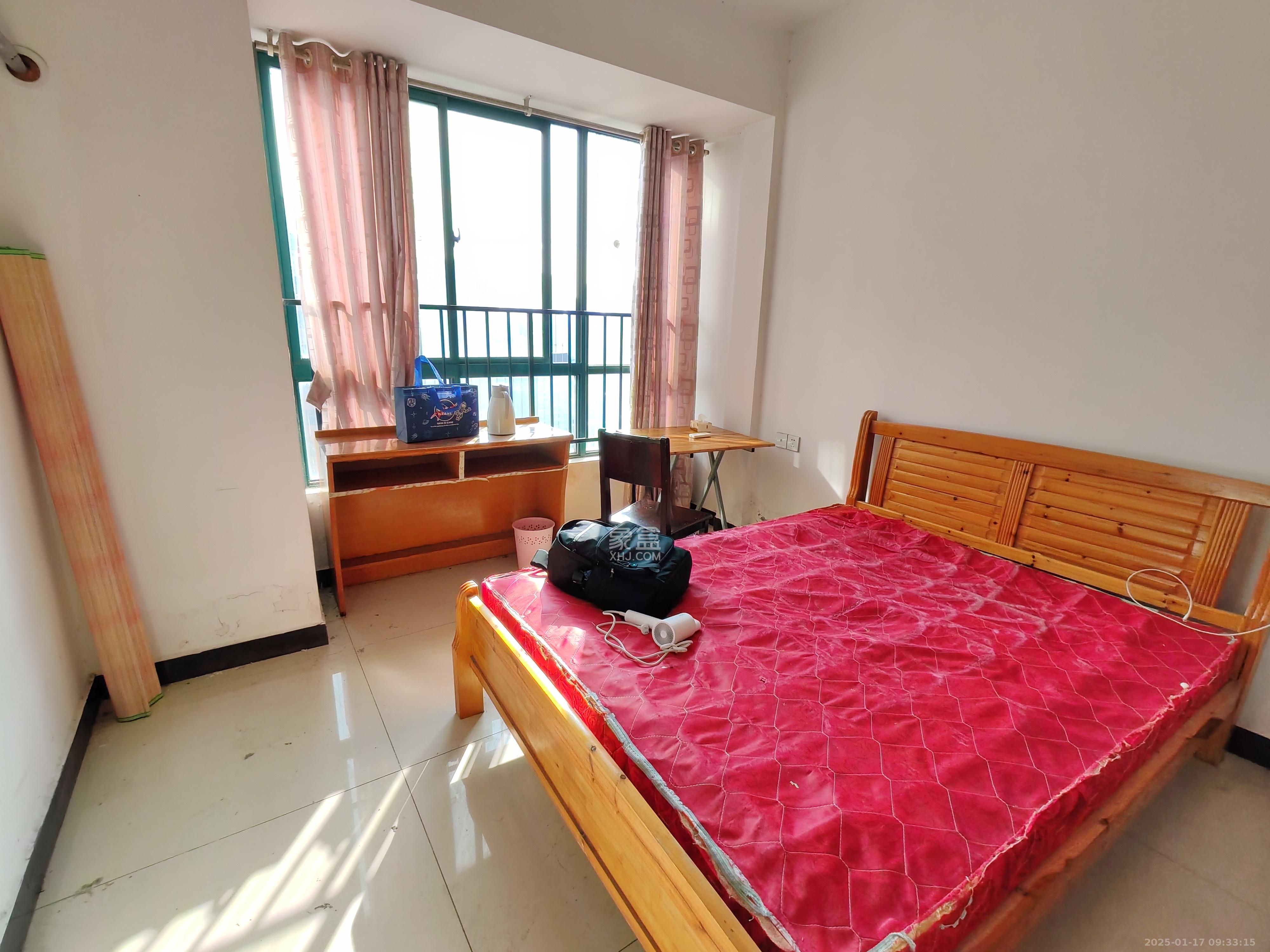 上林紫郡(锦顺和园)  3室2厅1卫    2600.0元/月 上林紫郡(锦顺和园)  3室2厅1卫    2600.0元/月室内图