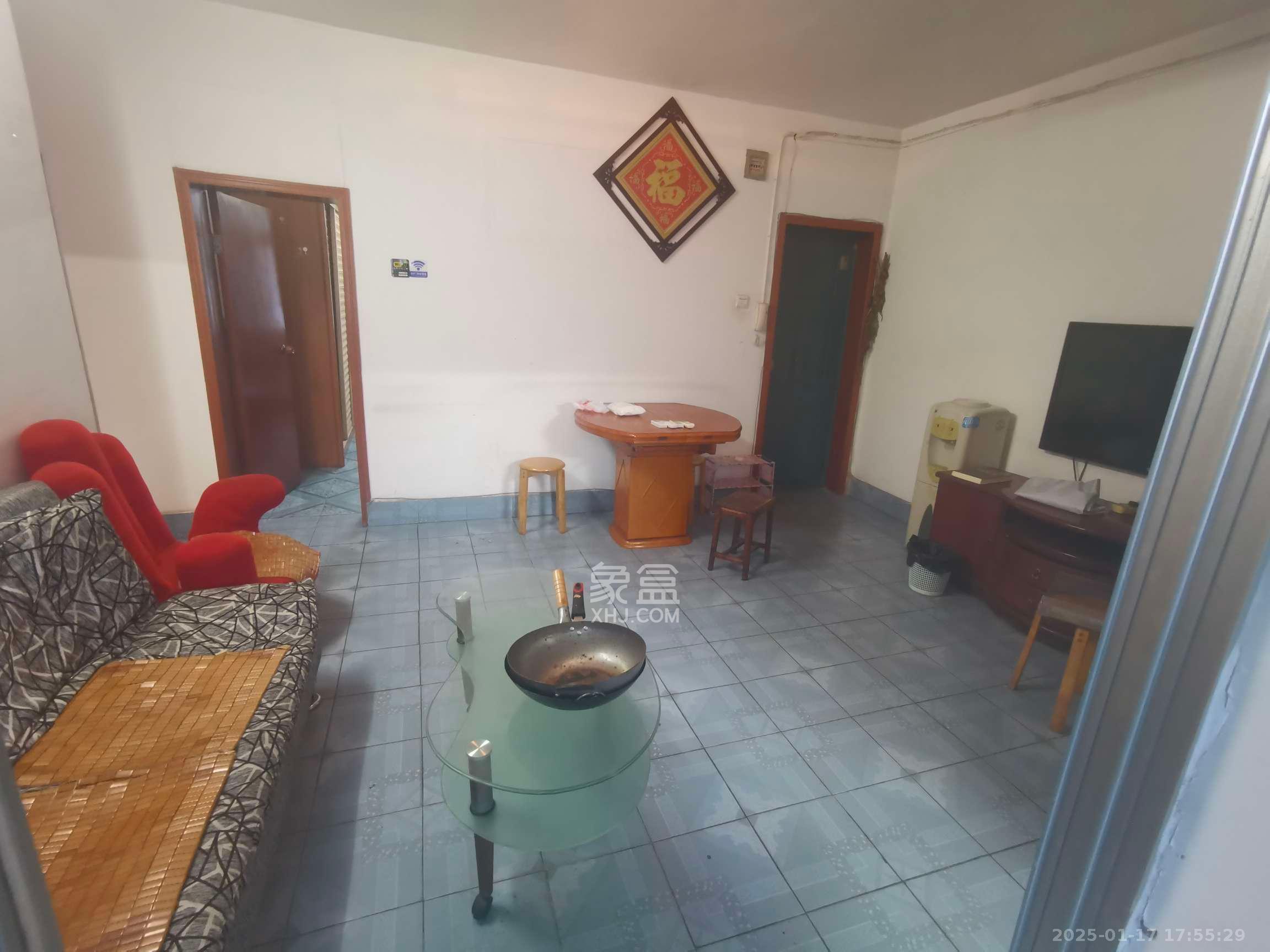 红旗区二片 3室1厅1卫 2000.0元/月 红旗区二片 3室1厅1卫 2000.0元/月室内图