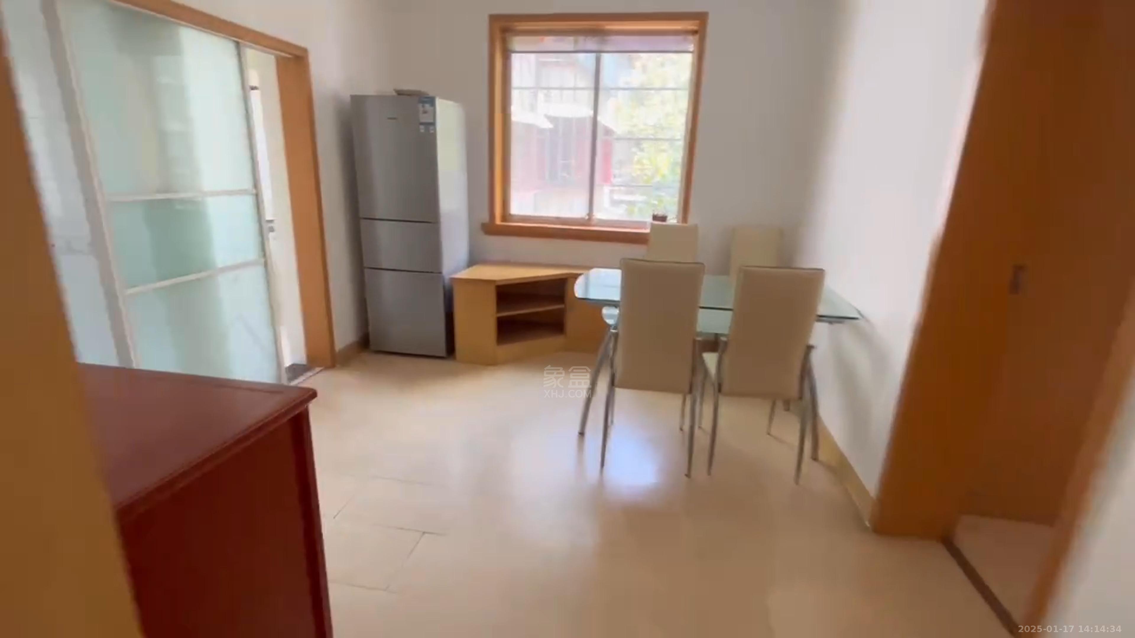 花园一村  3室2厅1卫    1300.0元/月 花园一村  3室2厅1卫    1300.0元/月室内图