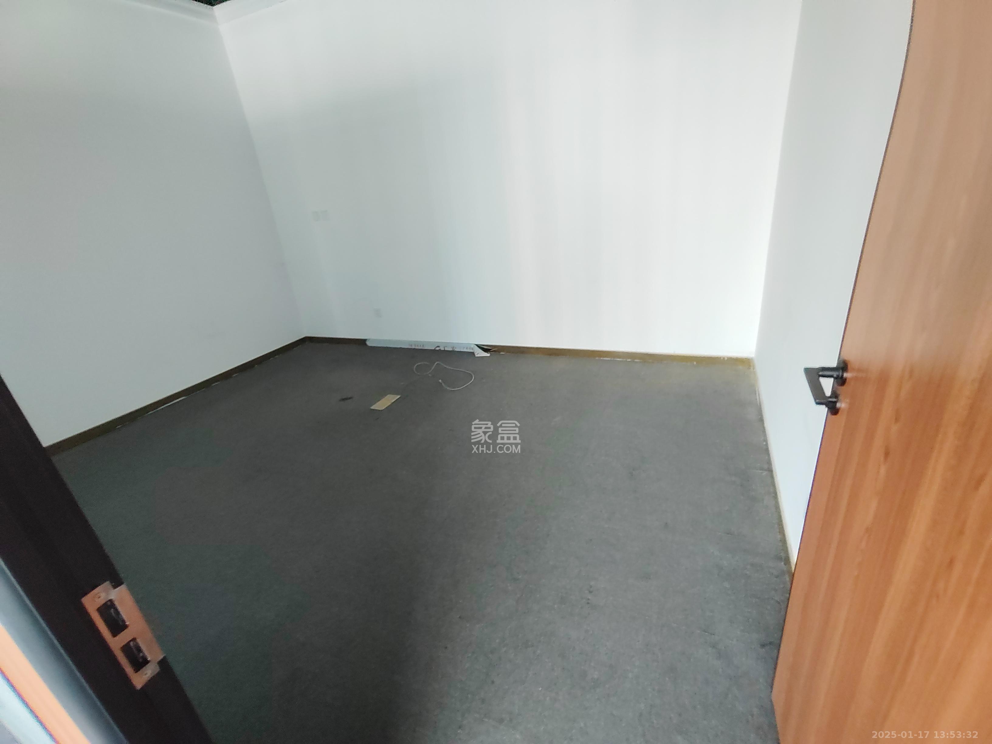 绿地中央广场 1室1厅1卫 39000.0元/月 绿地中央广场 1室1厅1卫 39000.0元/月室内图