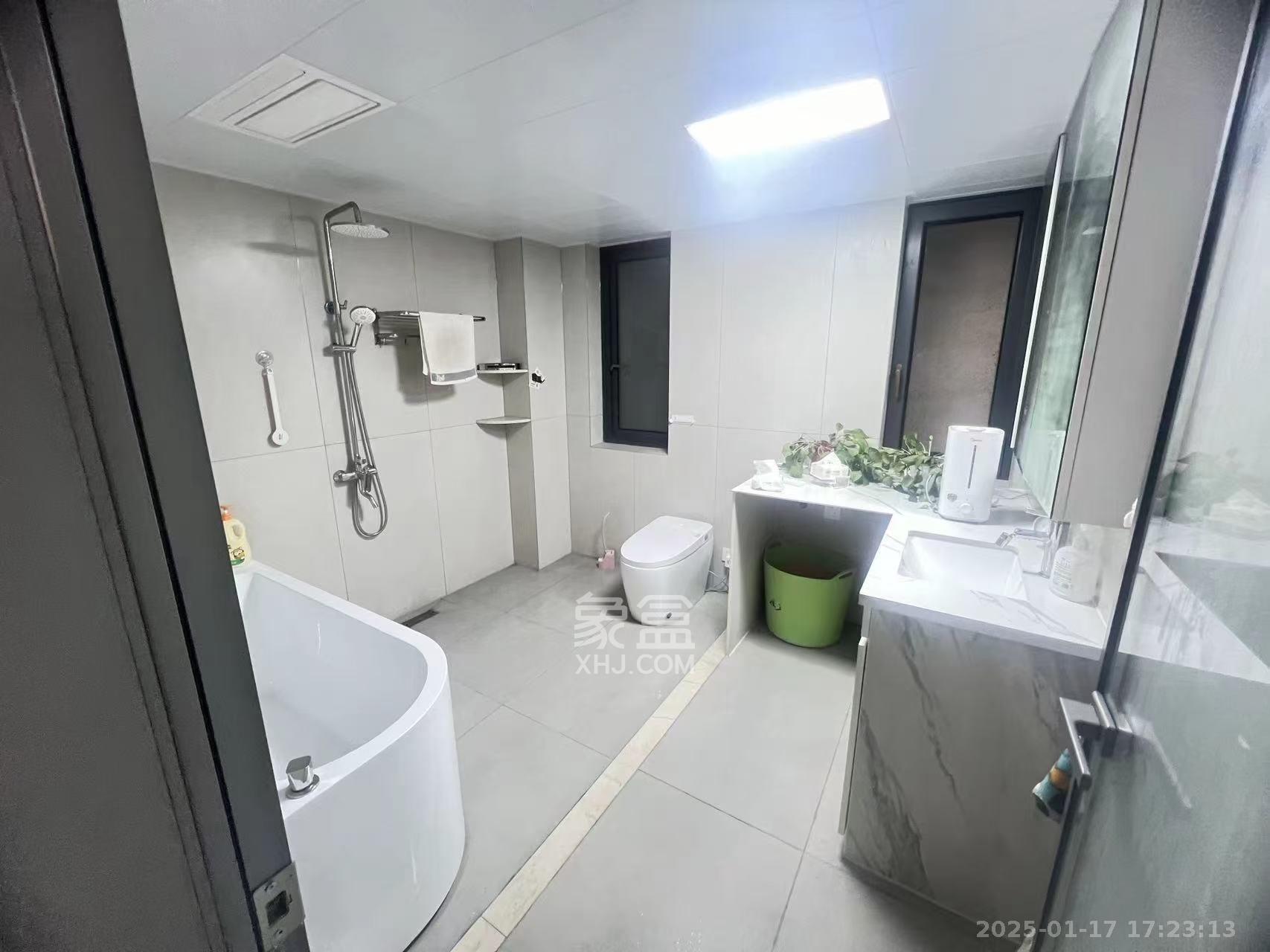 梅溪正荣府  4室2厅2卫   3900.00元/月室内图