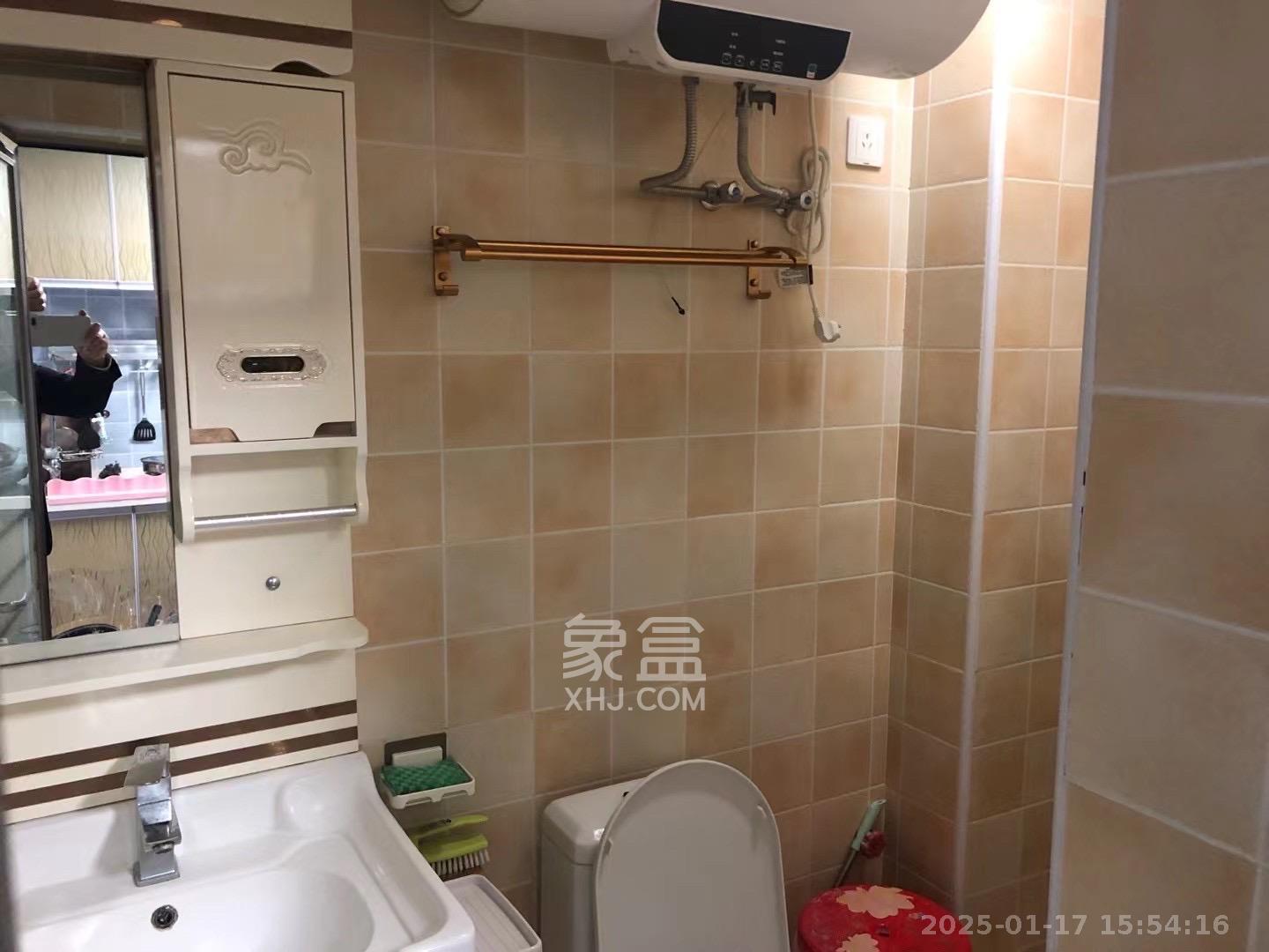 步行街大厦  1室1厅1卫   1500.00元/月室内图