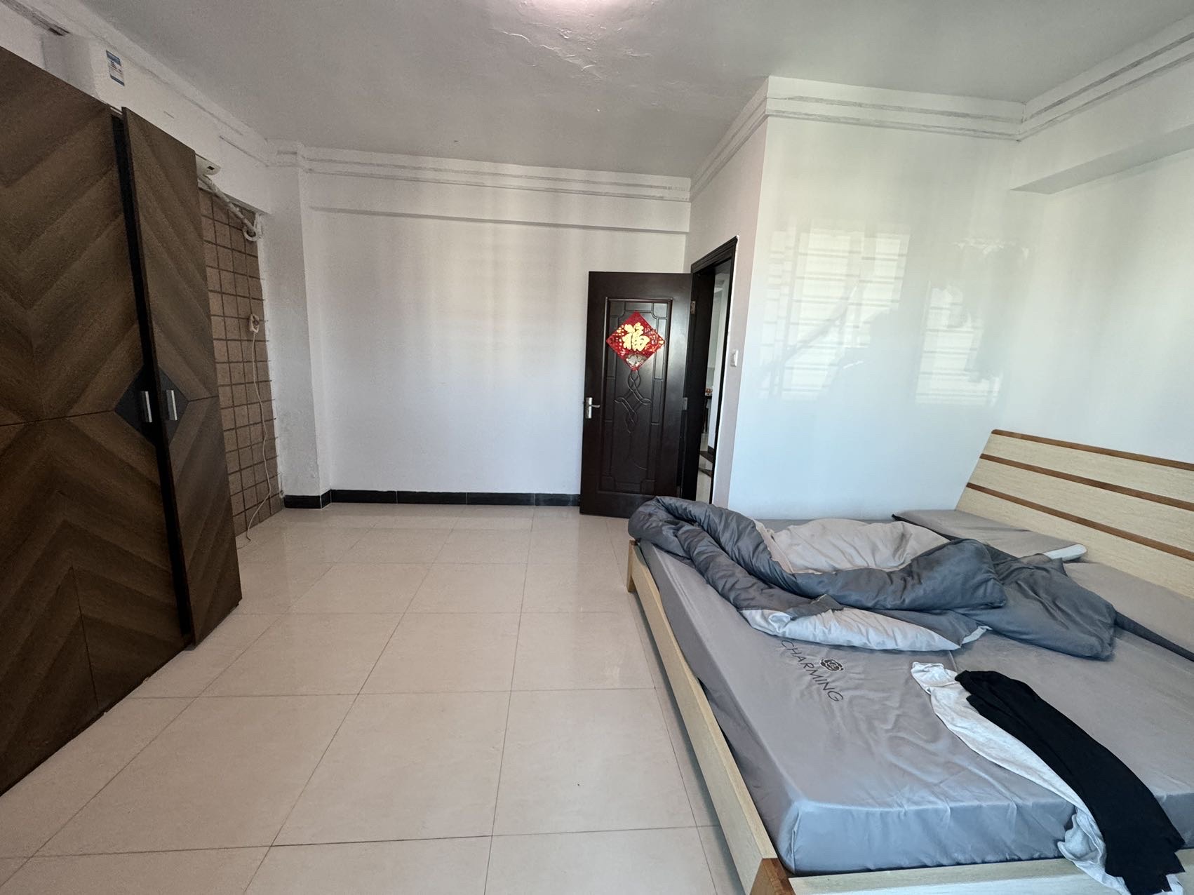 怡景花园 3室2厅2卫 115.0万 怡景花园 3室2厅2卫 115.0万客厅