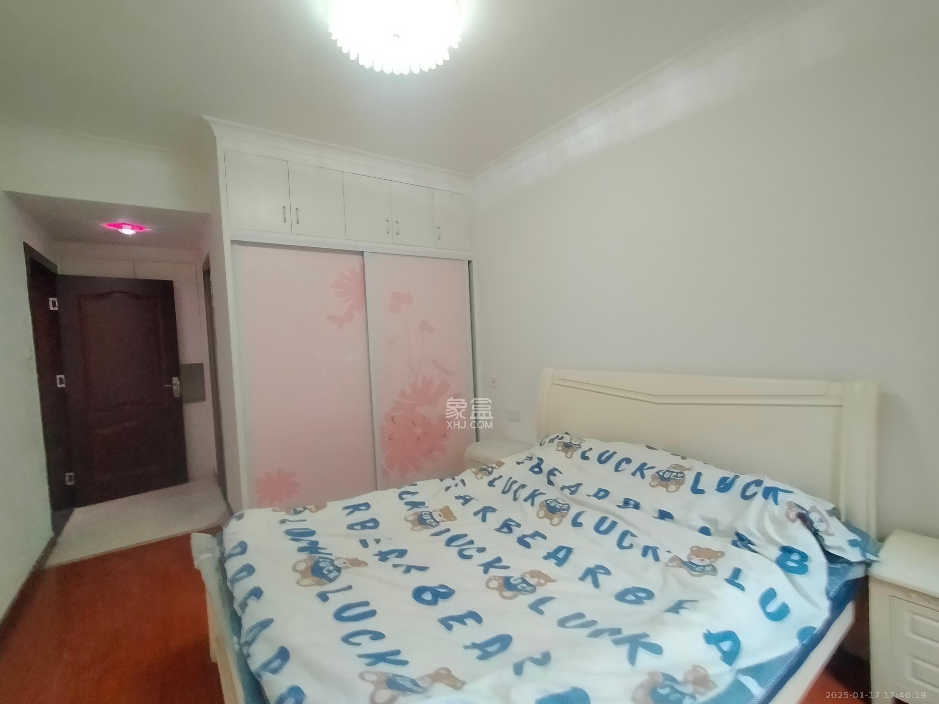 翡翠云天 3室2厅2卫 2100.0元/月 翡翠云天 3室2厅2卫 2100.0元/月室内图