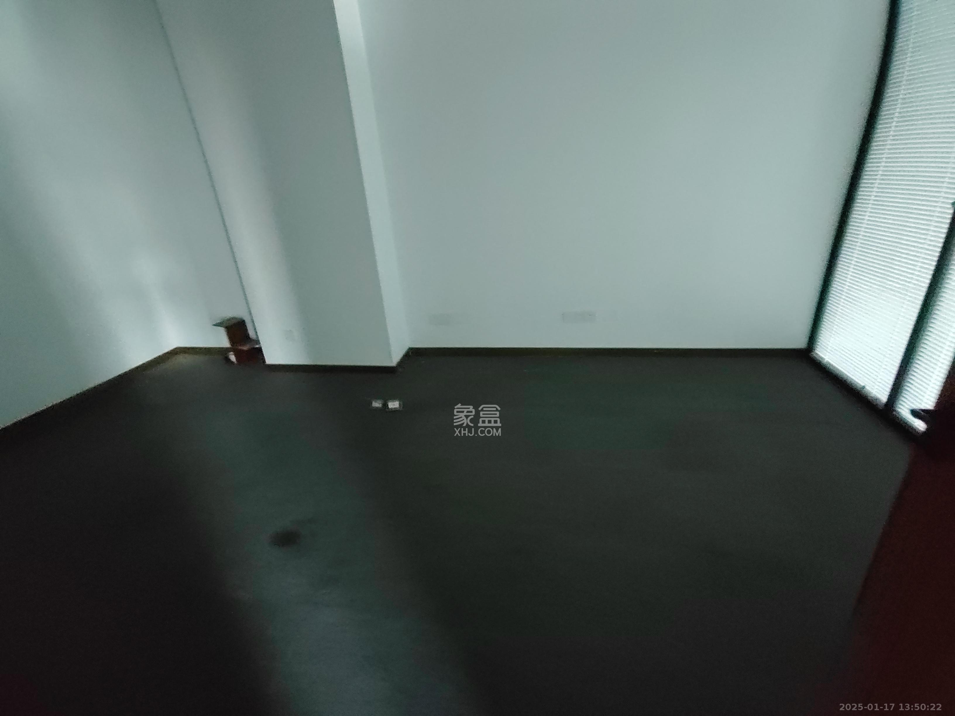 绿地中央广场 1室1厅1卫 39000.0元/月 绿地中央广场 1室1厅1卫 39000.0元/月室内图