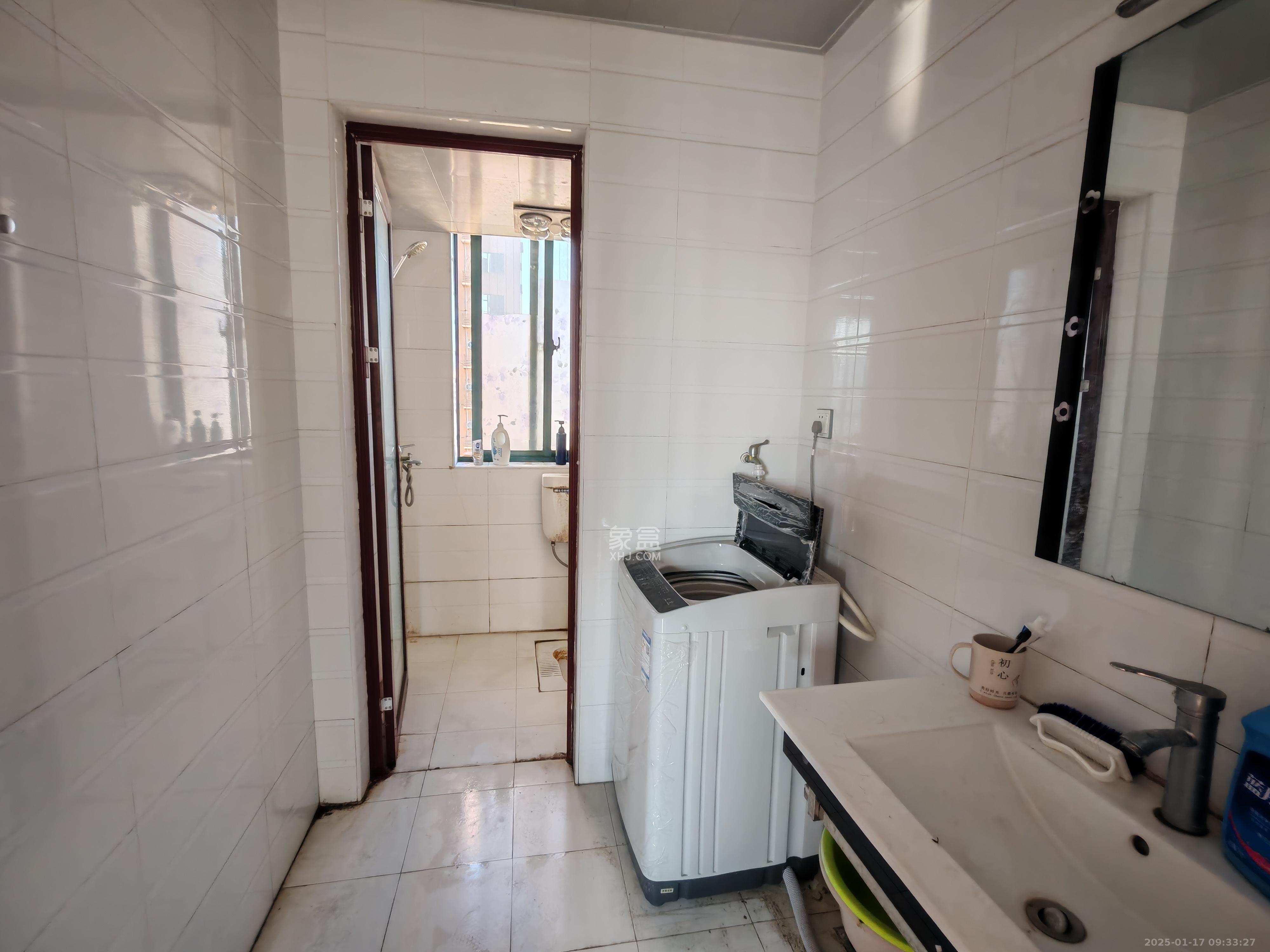 上林紫郡(锦顺和园)  3室2厅1卫    2600.0元/月 上林紫郡(锦顺和园)  3室2厅1卫    2600.0元/月室内图