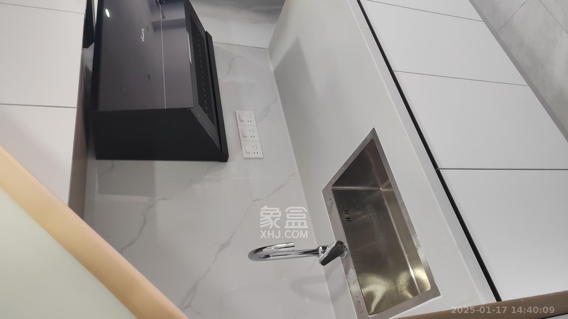 保利恒伟时光印象  1室1厅1卫    1200.0元/月室内图