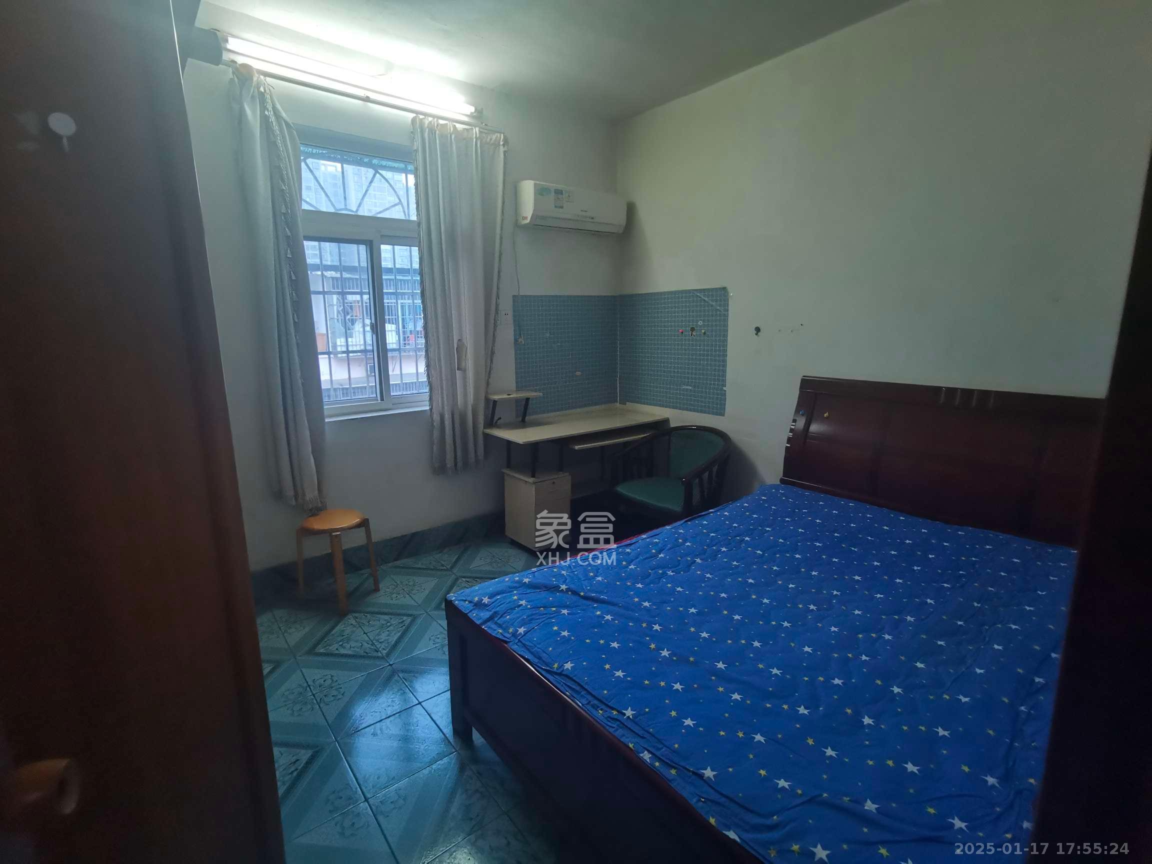 红旗区二片 3室1厅1卫 2000.0元/月 红旗区二片 3室1厅1卫 2000.0元/月室内图