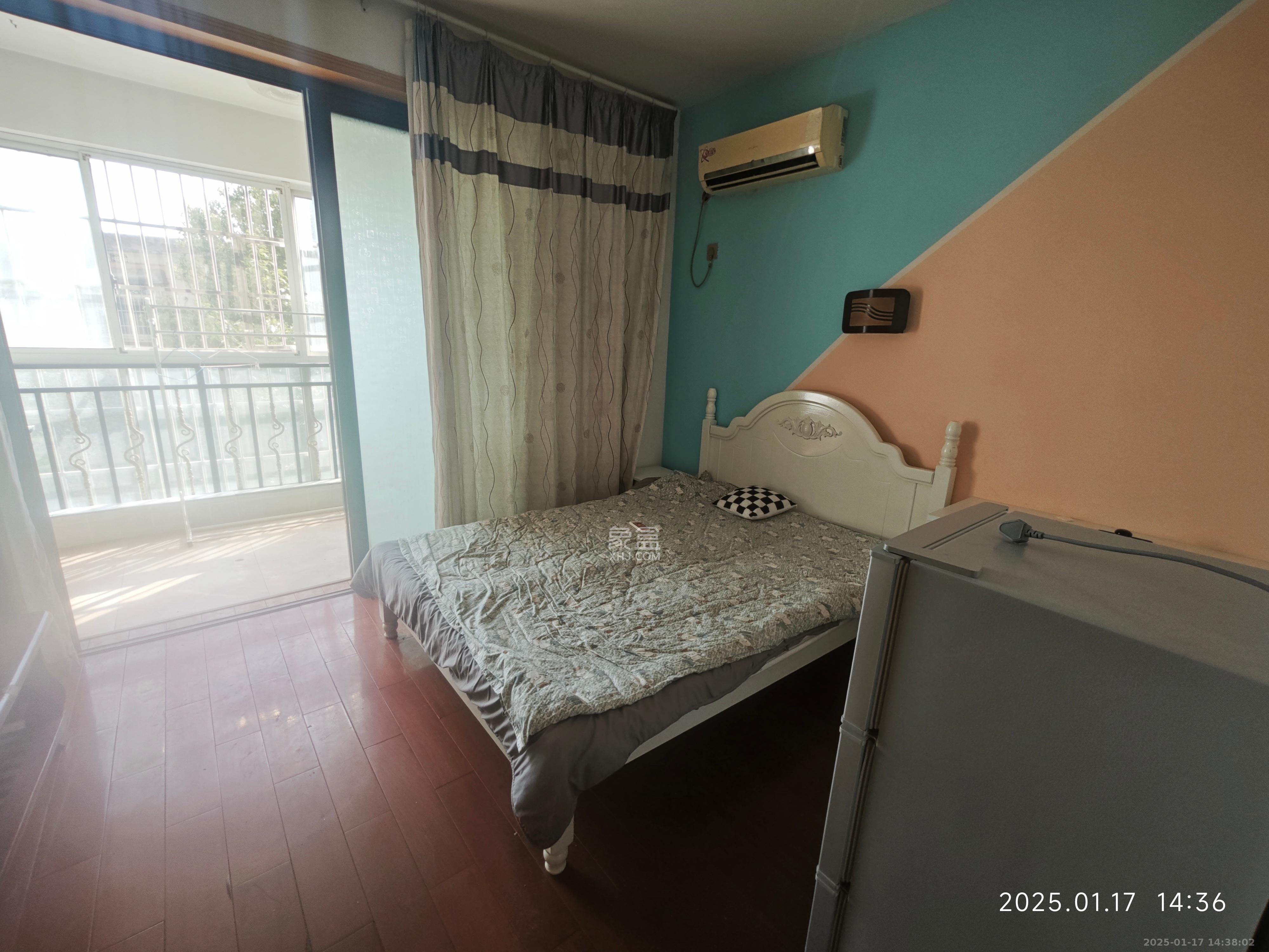 华银南苑 1室1厅1卫 1200.0元/月 华银南苑 1室1厅1卫 1200.0元/月室内图