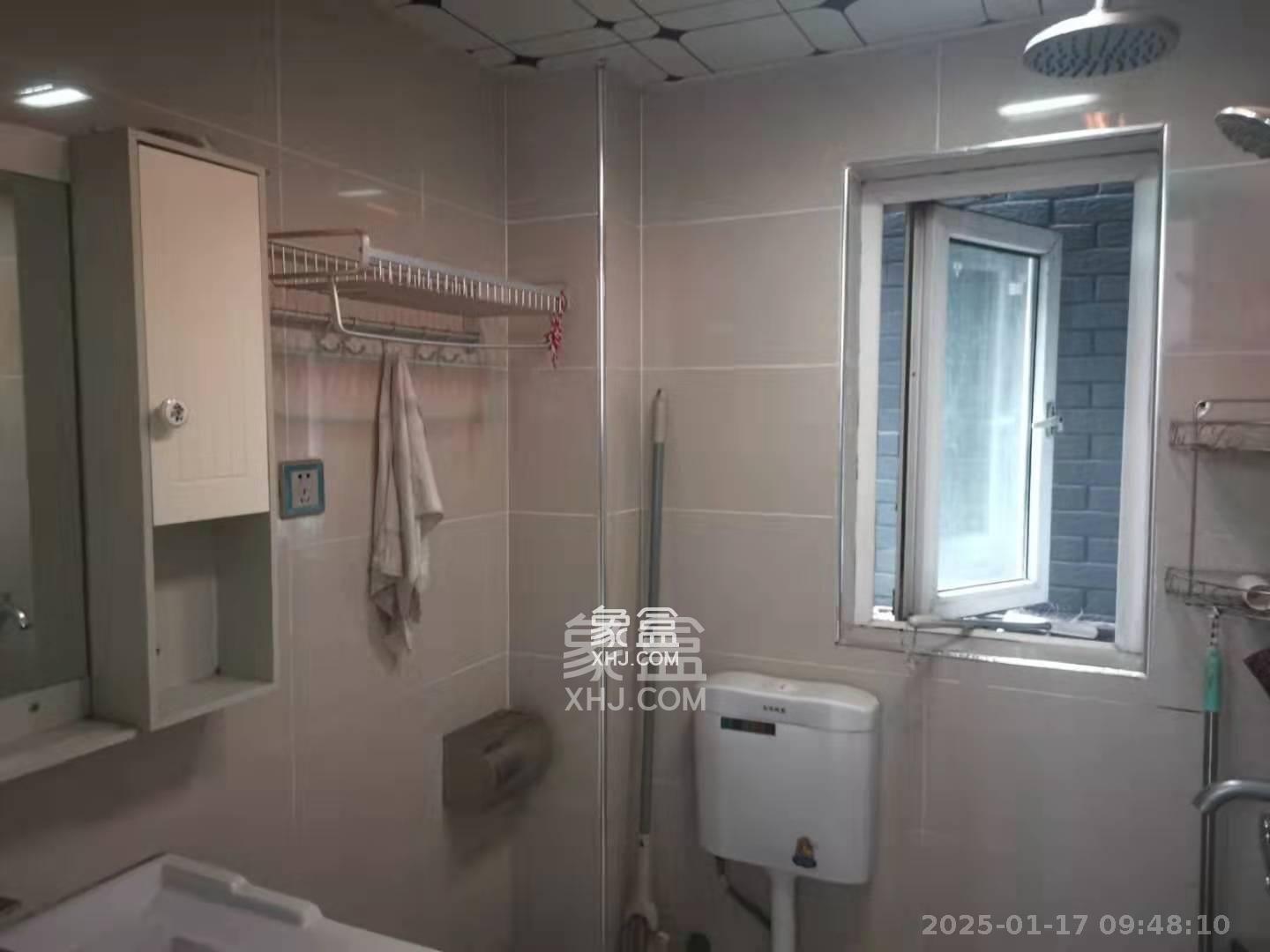 万博港小区  2室2厅1卫   1300.00元/月室内图