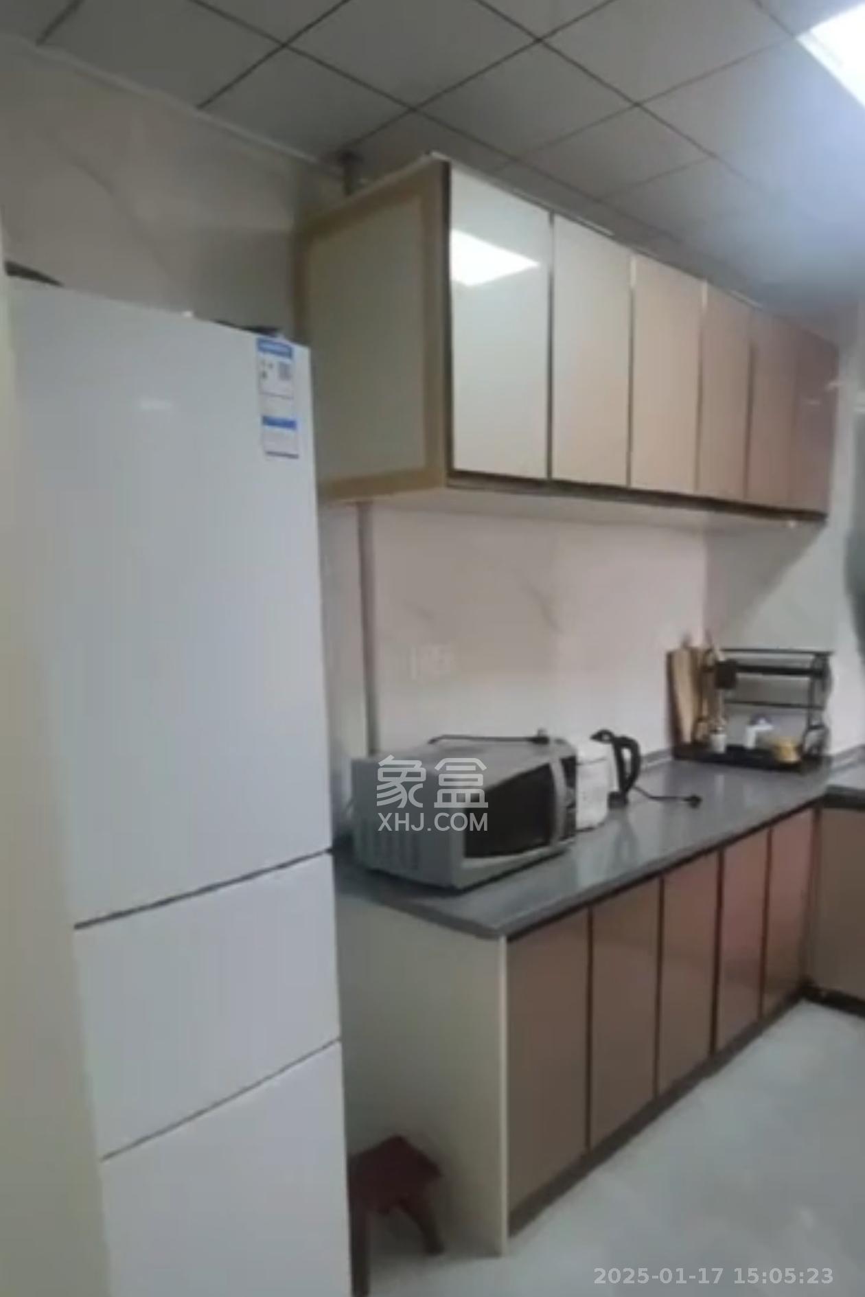 龙吉湾小区(龙瑞尚苑) 2室2厅1卫 2200.0元/月 龙吉湾小区(龙瑞尚苑) 2室2厅1卫 2200.0元/月室内图