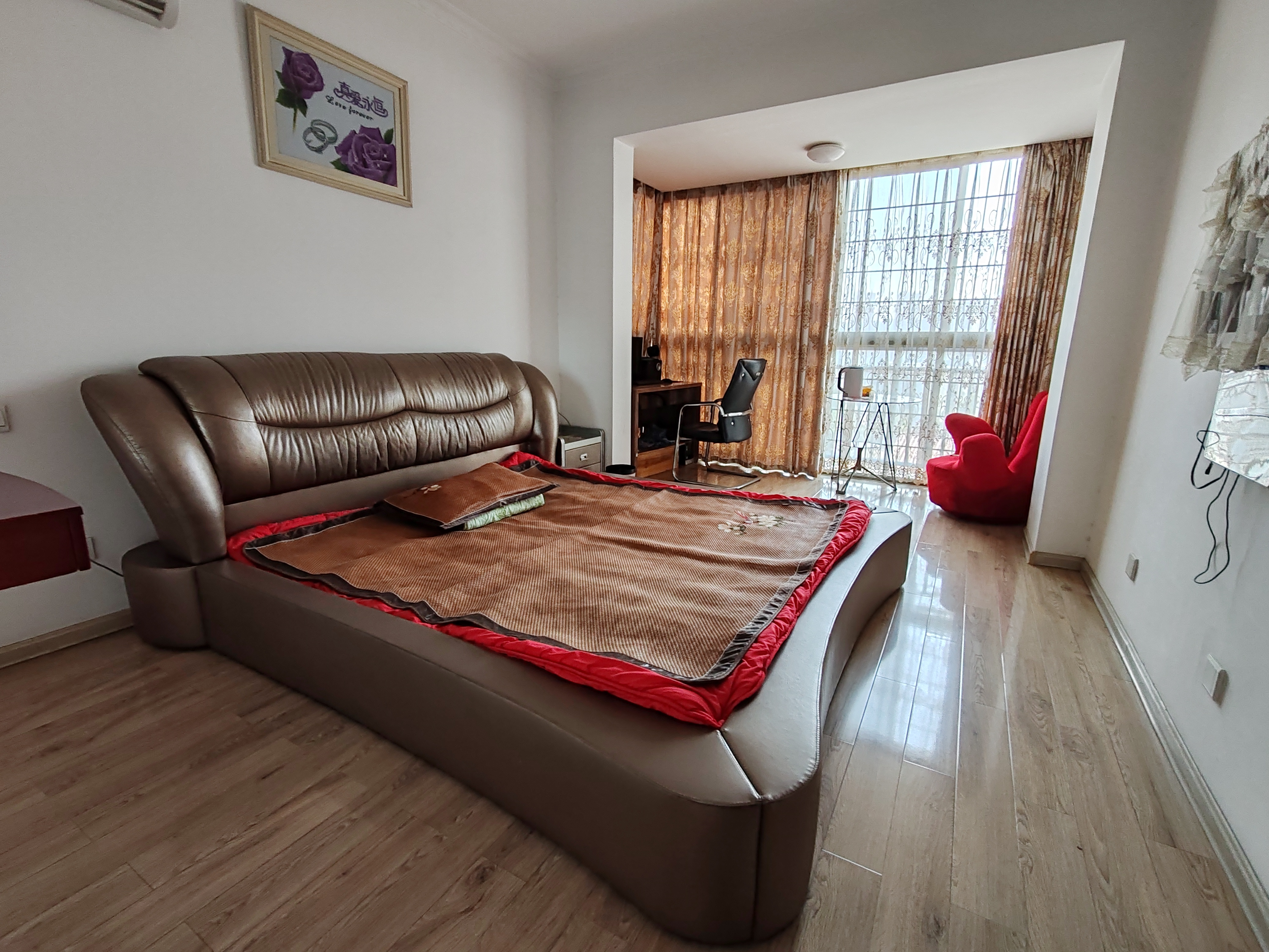 香格里拉 3室2厅1卫 1500.0元/月 香格里拉 3室2厅1卫 1500.0元/月室内图