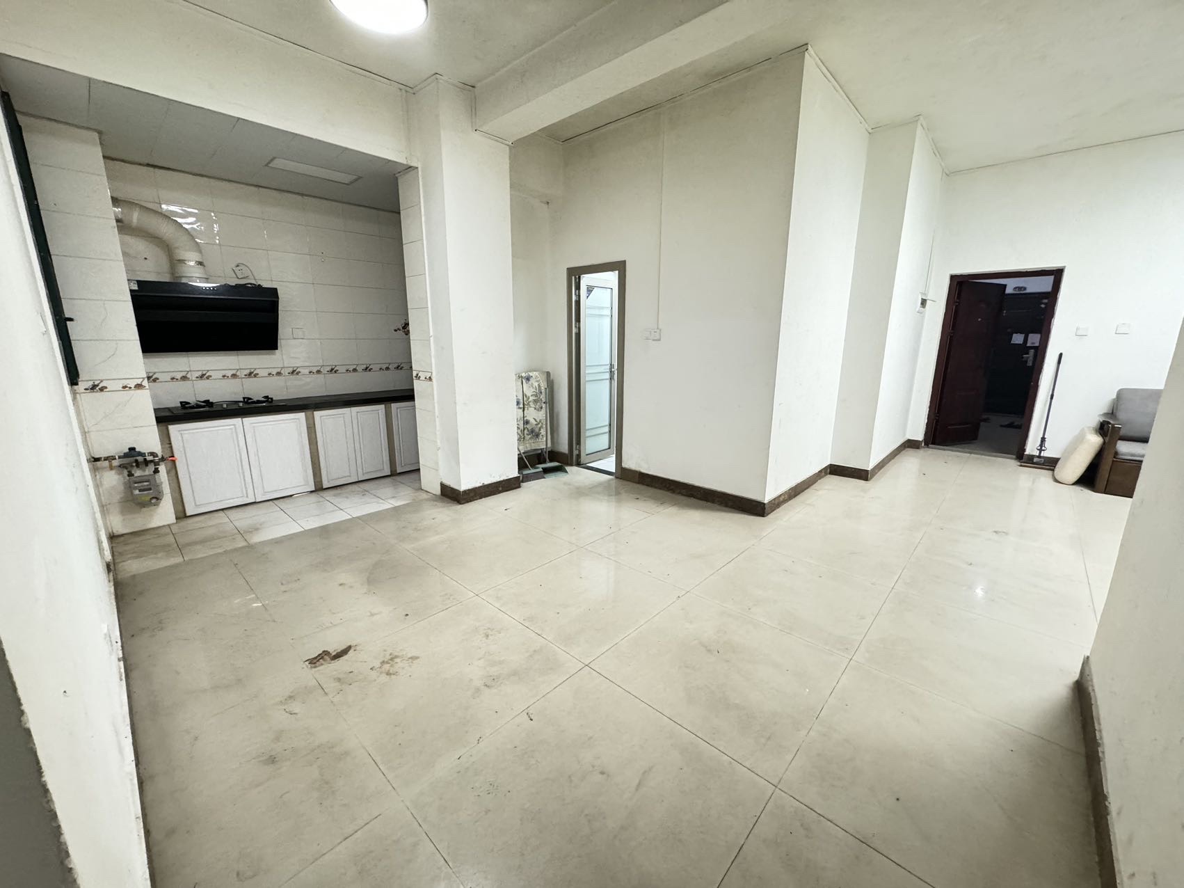 怡景花园 3室2厅1卫 110.0万 怡景花园 3室2厅1卫 110.0万客厅