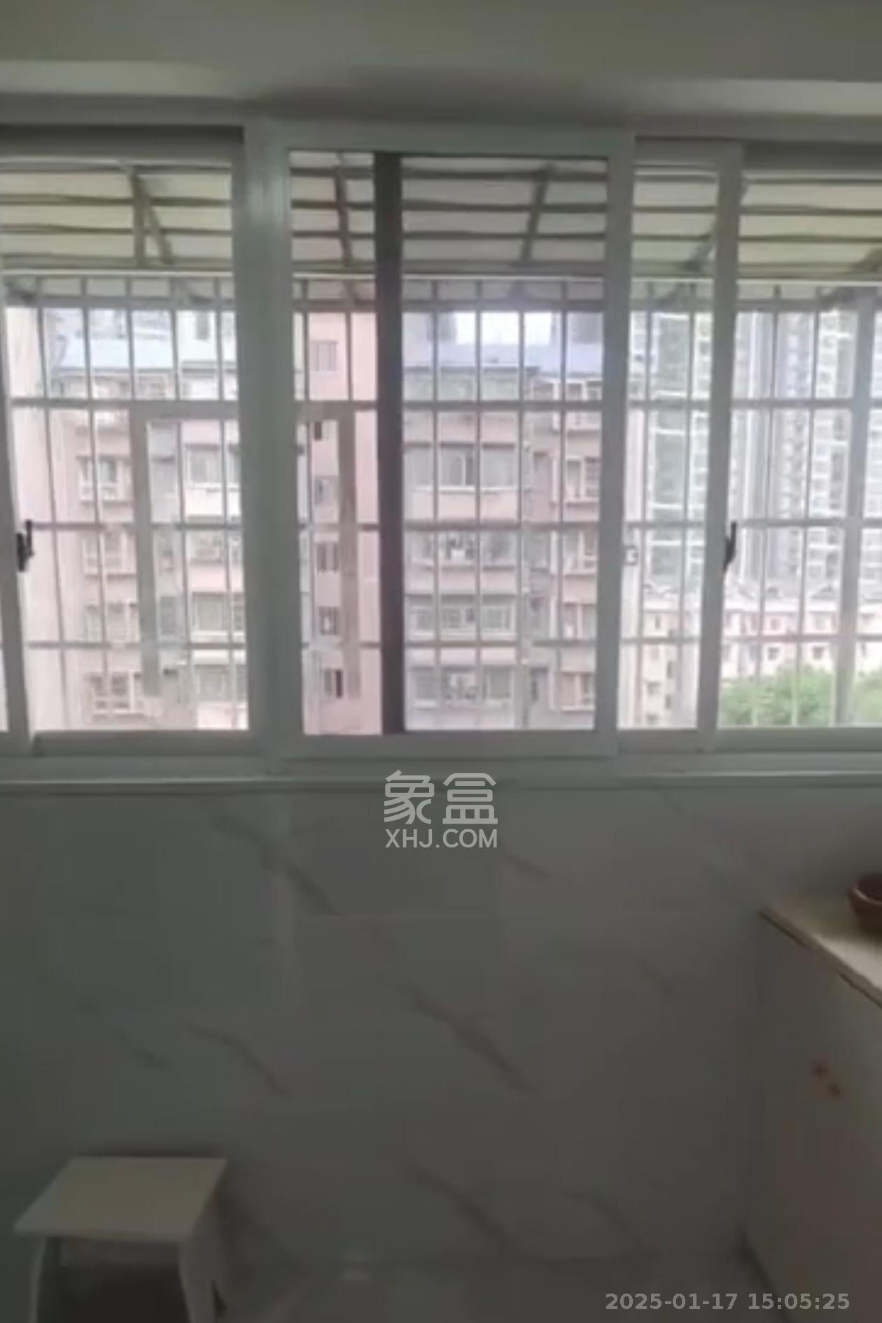 龙吉湾小区(龙瑞尚苑) 2室2厅1卫 2200.0元/月 龙吉湾小区(龙瑞尚苑) 2室2厅1卫 2200.0元/月室内图