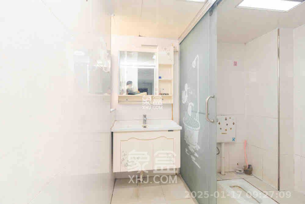 高林仕家  3室2厅1卫    1700.0元/月 高林仕家  3室2厅1卫    1700.0元/月室内图