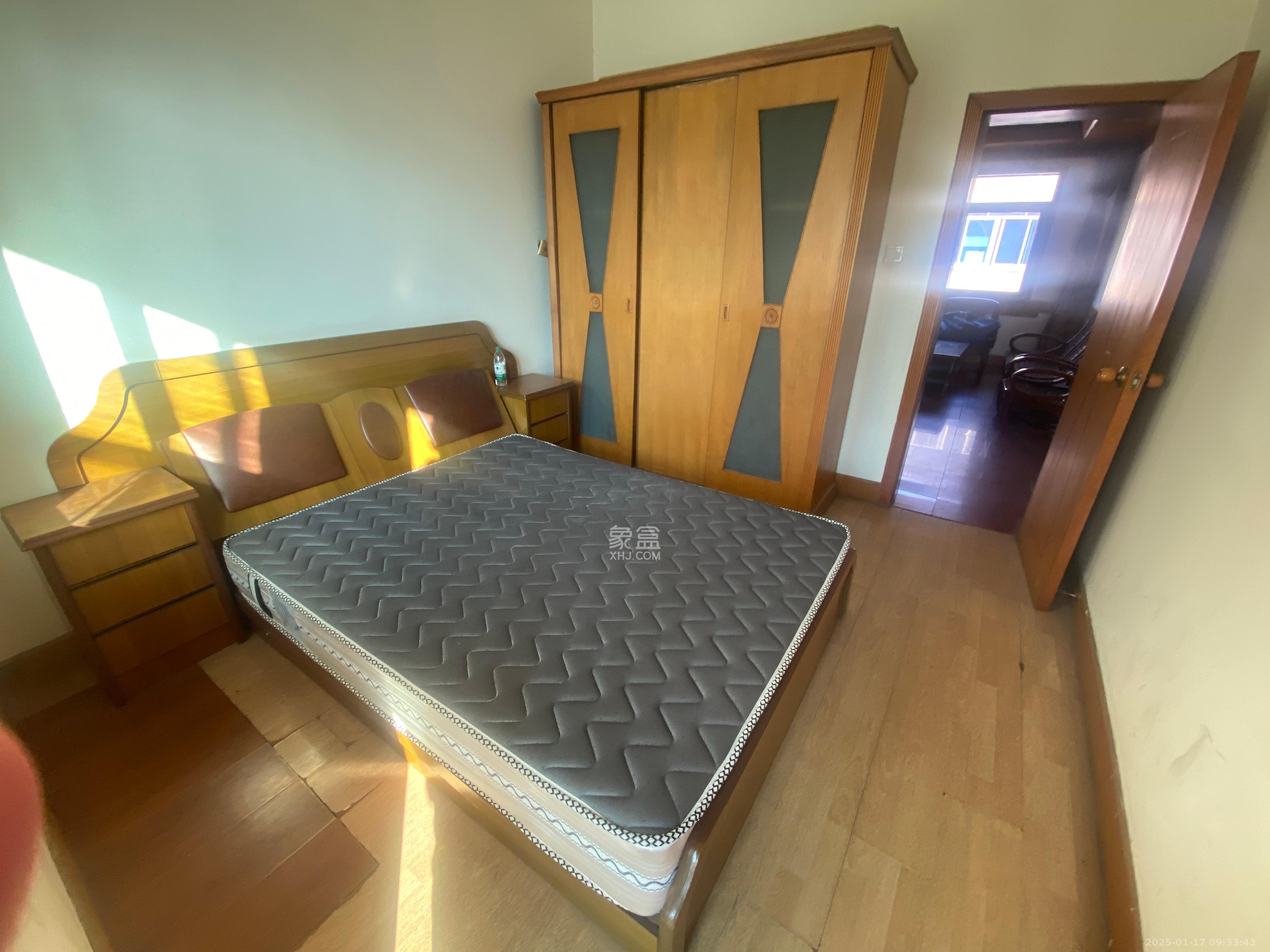 长重机械厂宿舍 2室1厅1卫 1400.0元/月 长重机械厂宿舍 2室1厅1卫 1400.0元/月室内图