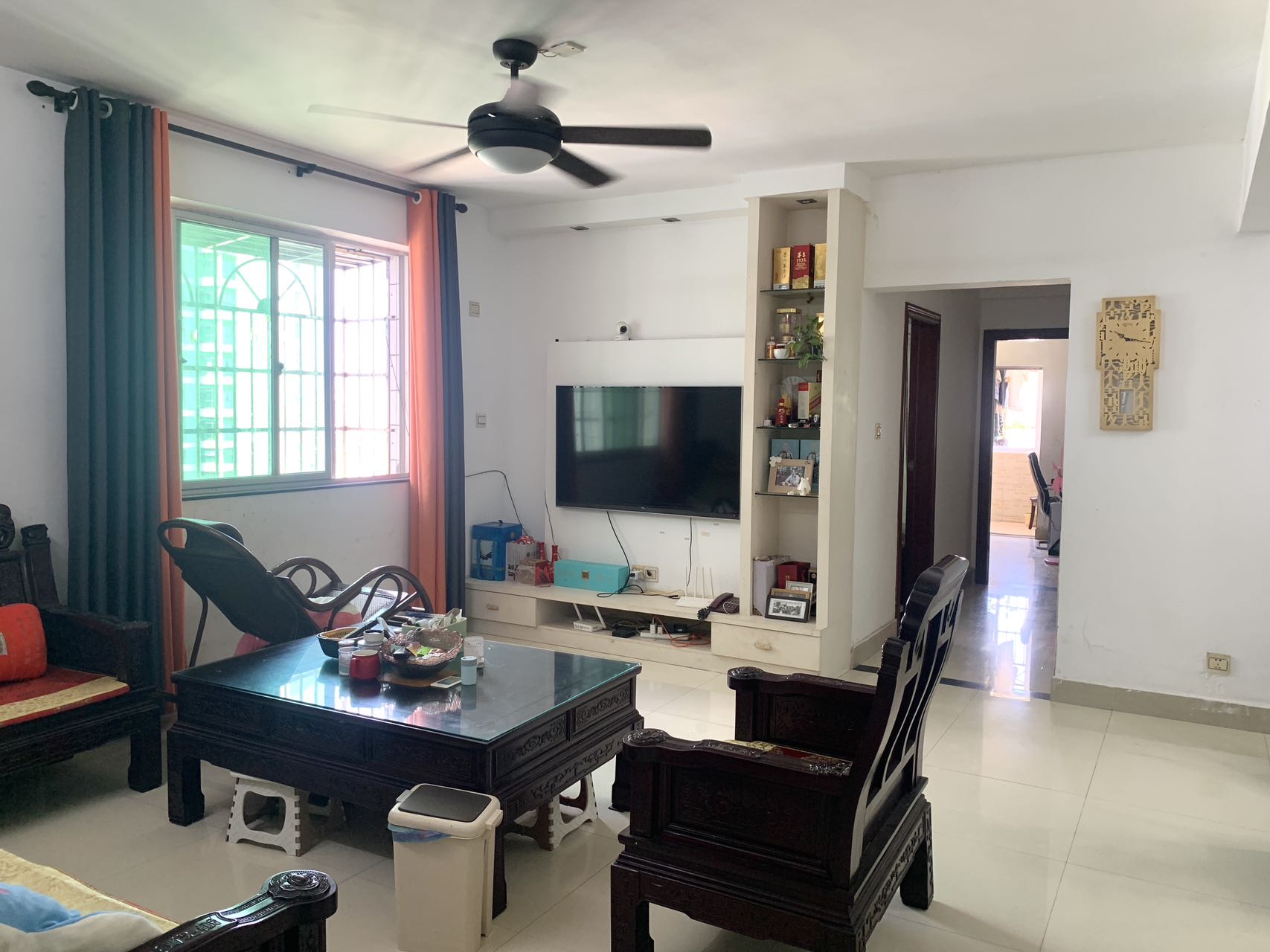 龙华商城  3室2厅1卫    130.0万 龙华商城  3室2厅1卫    130.0万室内图