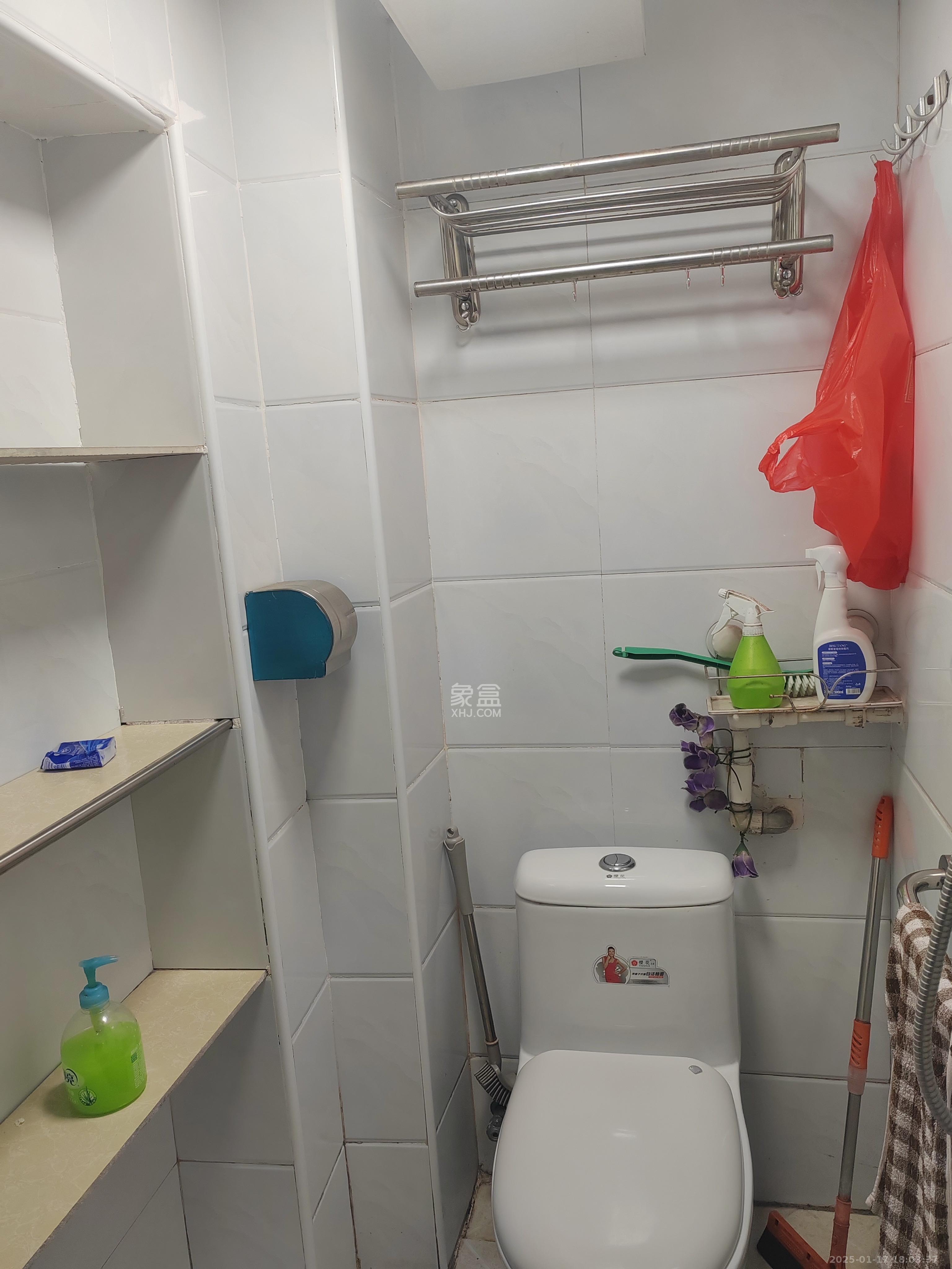 原石油厂宿舍 2室1厅1卫 1500.0元/月 原石油厂宿舍 2室1厅1卫 1500.0元/月室内图