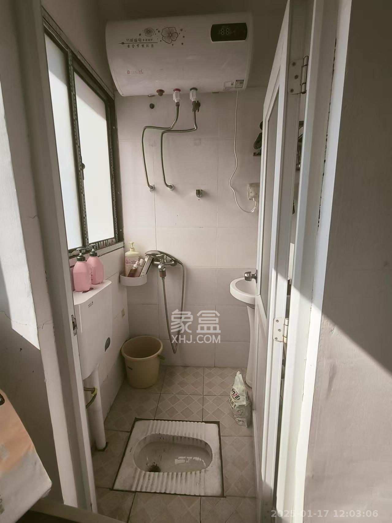 东方芙蓉  1室1厅1卫   1100.00元/月室内图