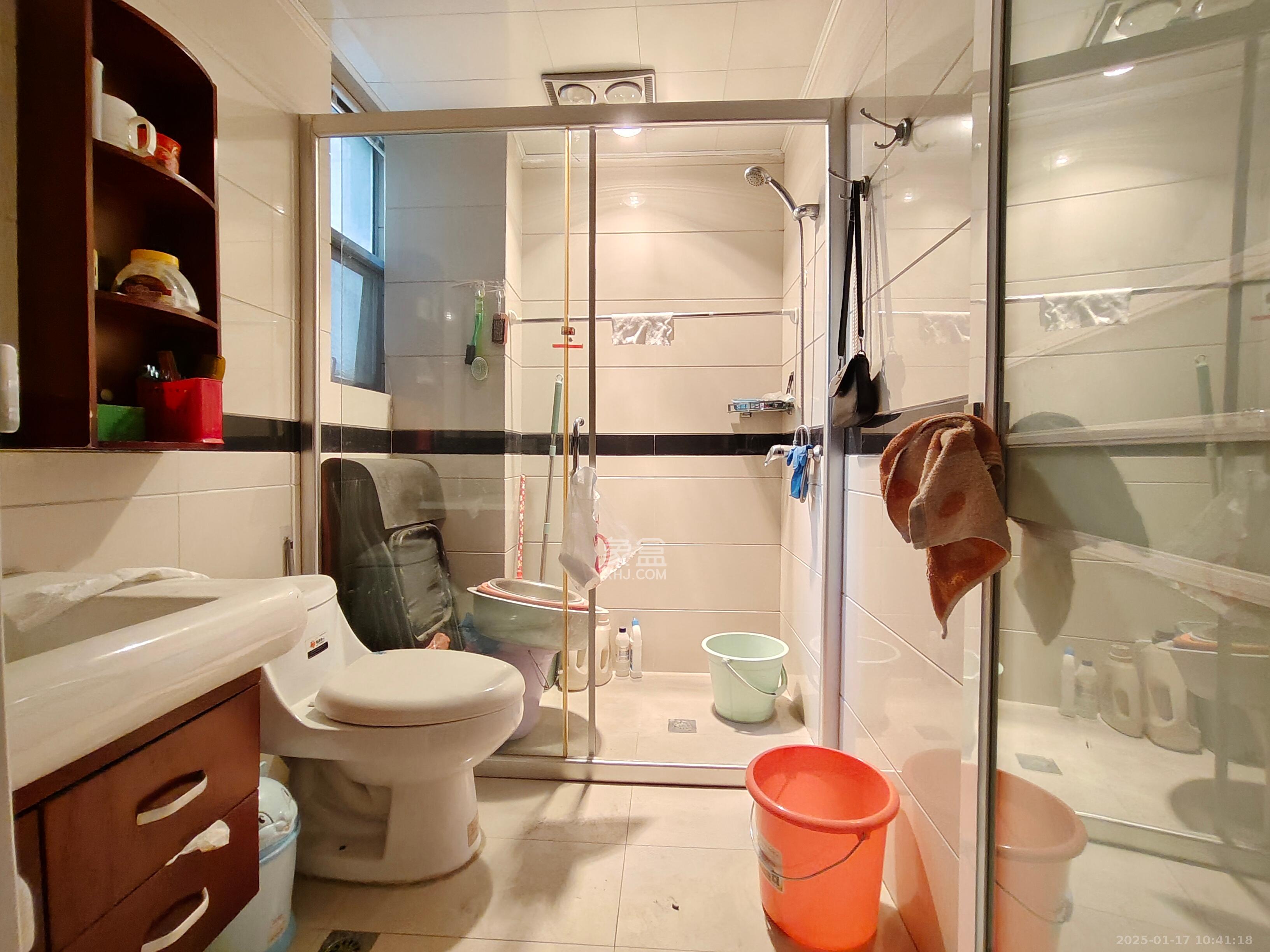 银港水晶城  3室2厅2卫   2800.00元/月室内图