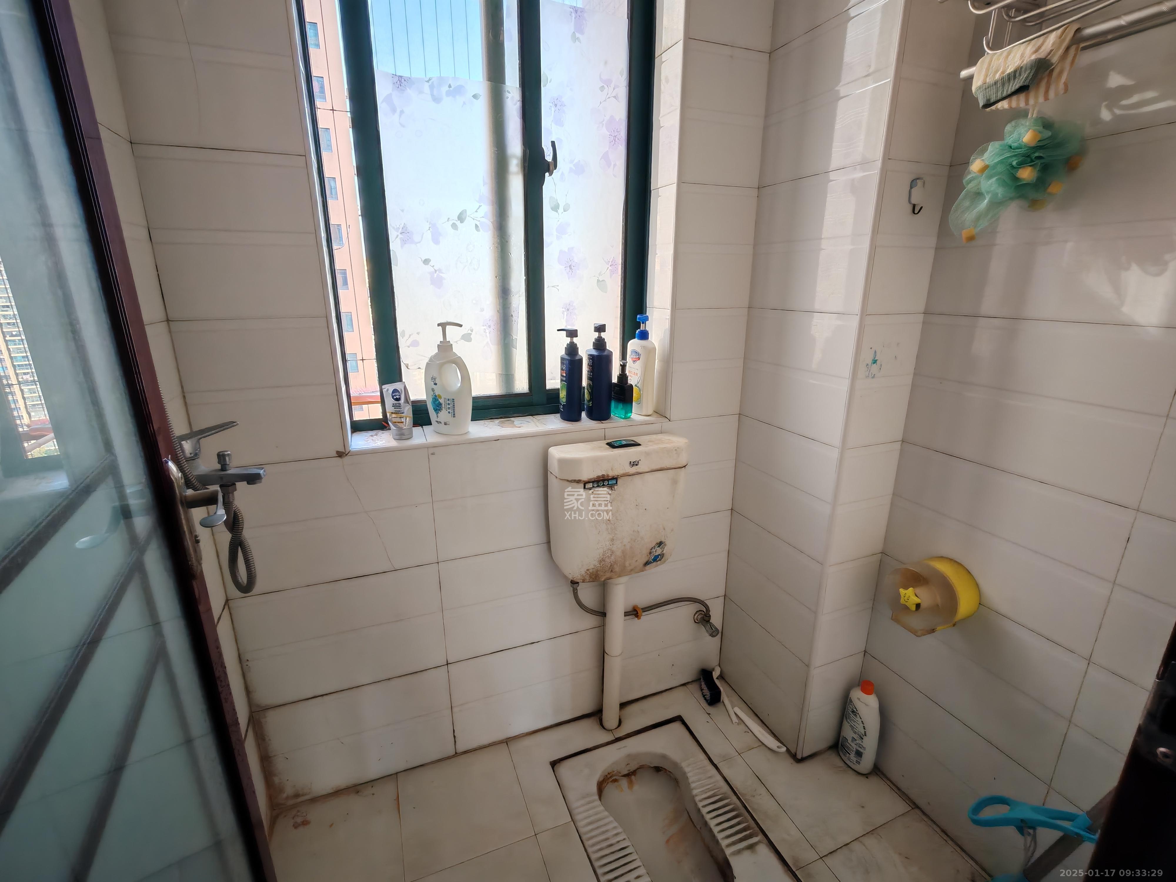 上林紫郡(锦顺和园)  3室2厅1卫    2600.0元/月 上林紫郡(锦顺和园)  3室2厅1卫    2600.0元/月室内图