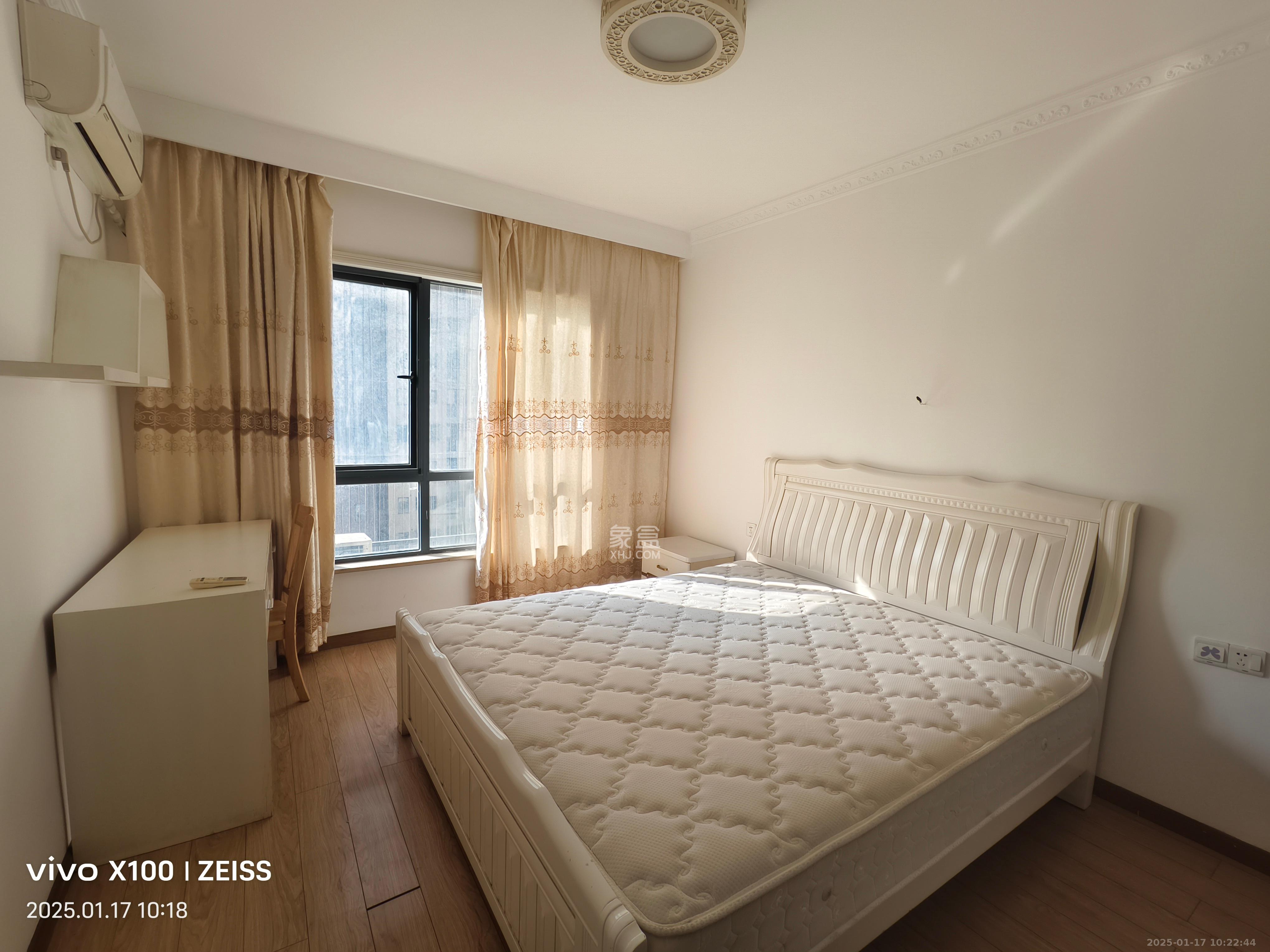 中国铁建国际城一期 1室2厅1卫 1500.0元/月 中国铁建国际城一期 1室2厅1卫 1500.0元/月室内图