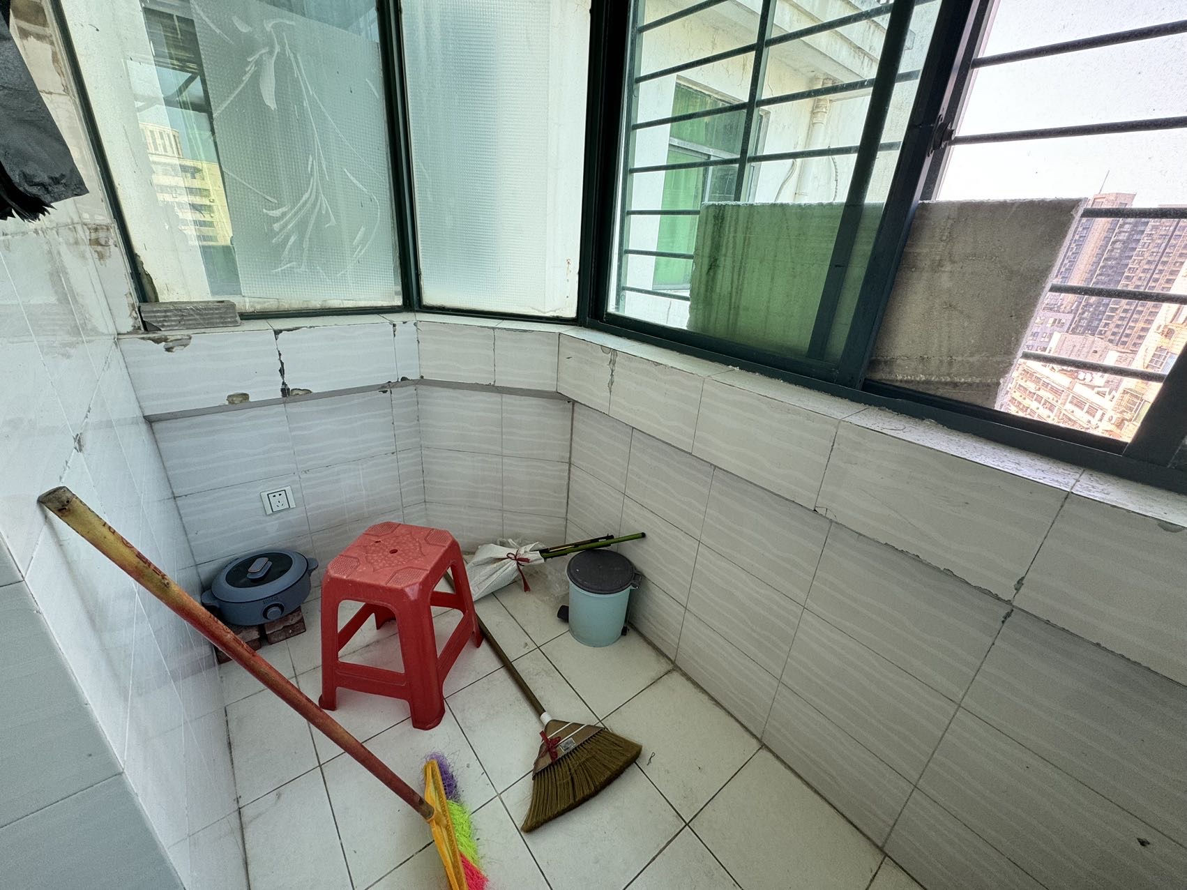 怡景花园 3室2厅2卫 115.0万 怡景花园 3室2厅2卫 115.0万客厅