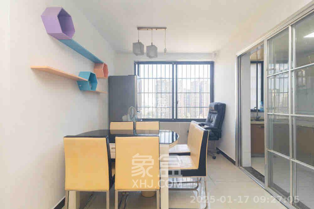 高林仕家  3室2厅1卫    1700.0元/月 高林仕家  3室2厅1卫    1700.0元/月室内图