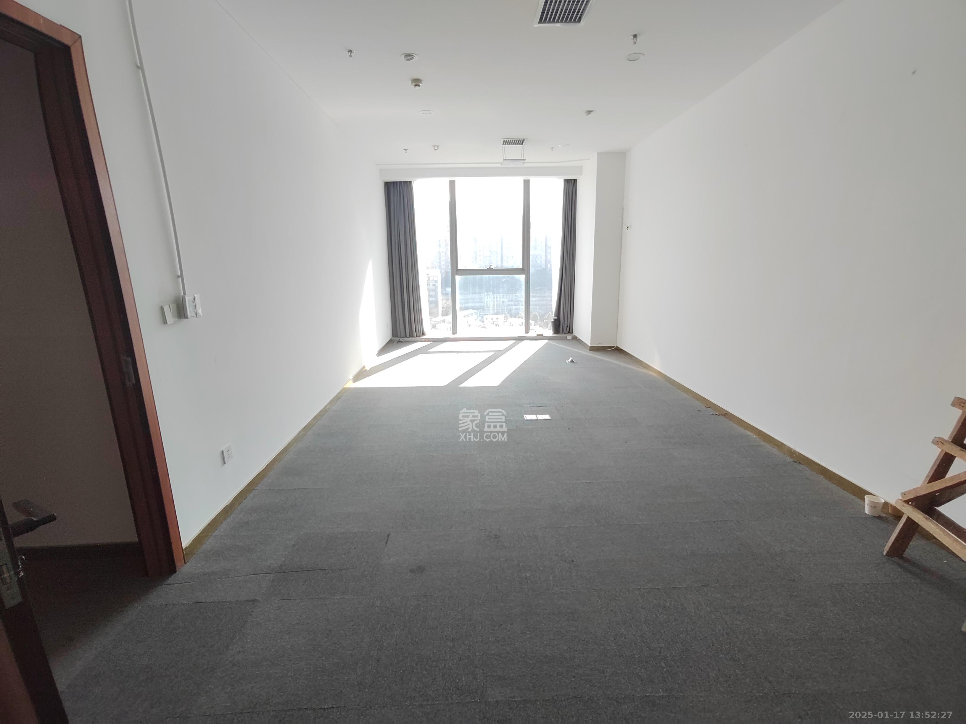 绿地中央广场 1室1厅1卫 39000.0元/月 绿地中央广场 1室1厅1卫 39000.0元/月室内图