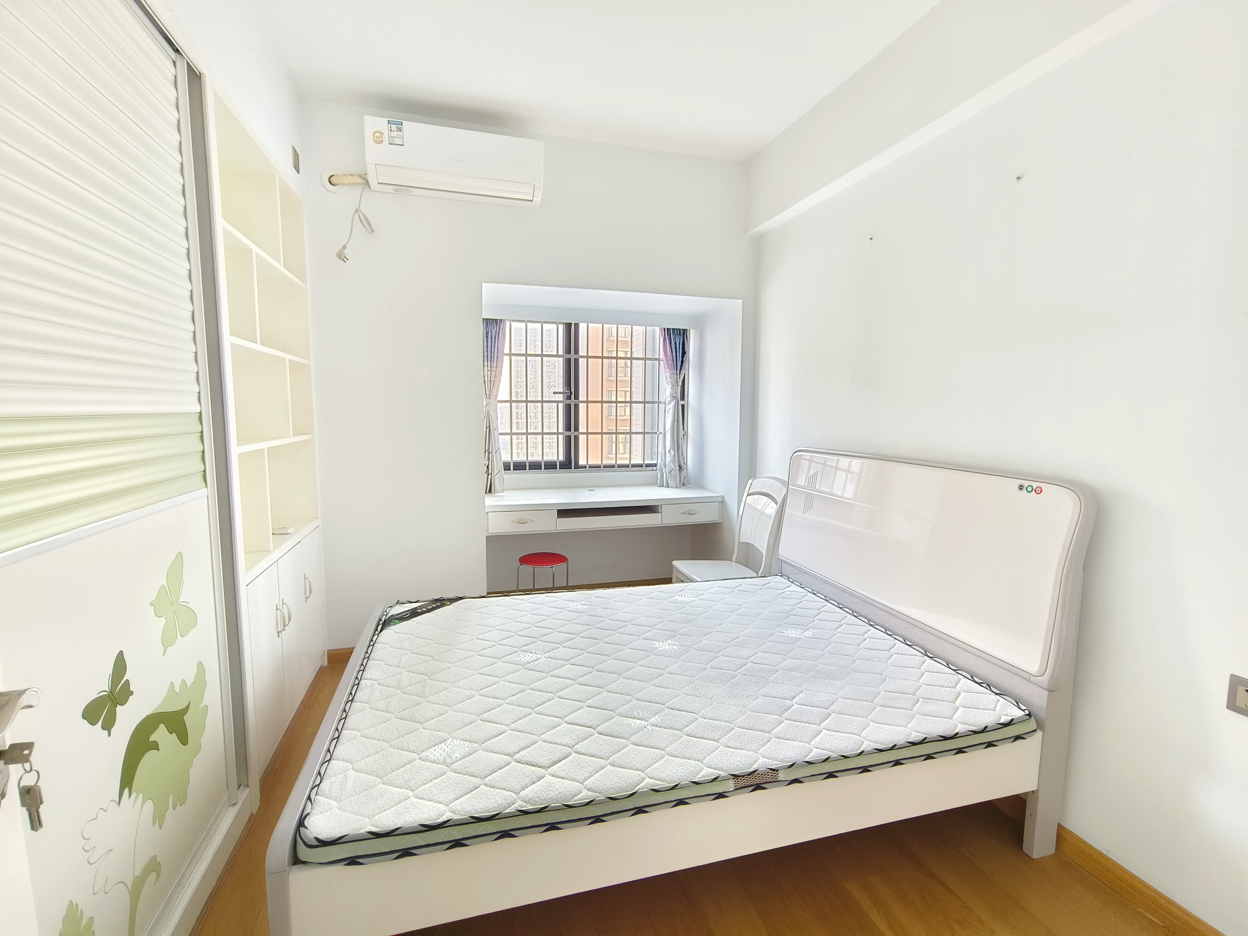 新邦壹品 3室2厅2卫 2200.0元/月 新邦壹品 3室2厅2卫 2200.0元/月室内图