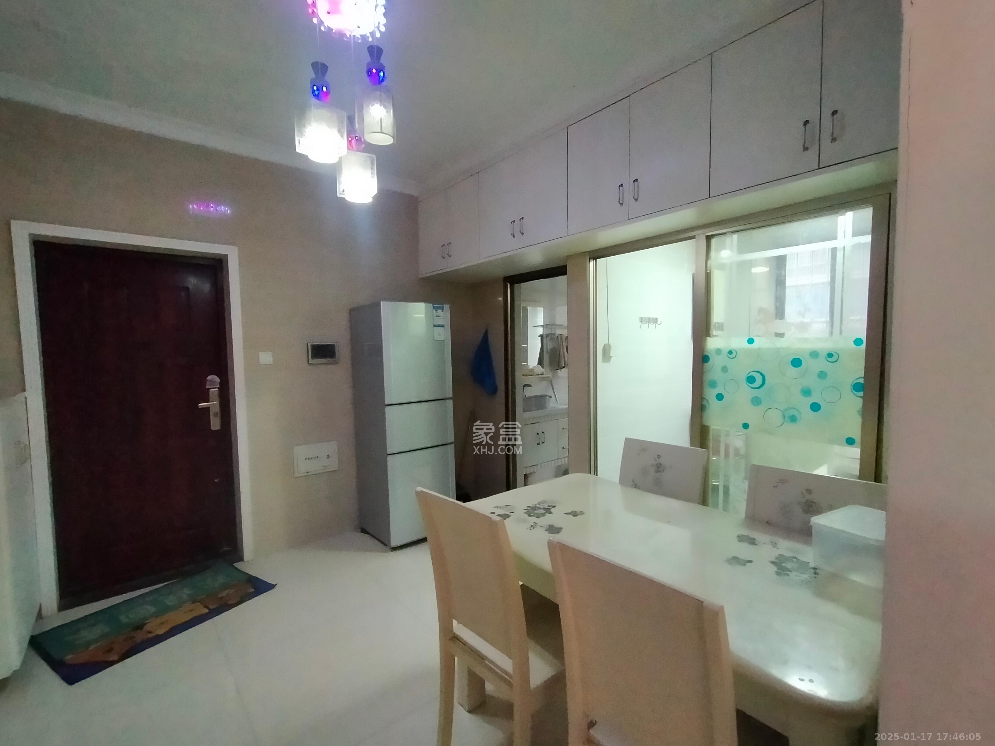 翡翠云天 3室2厅2卫 2100.0元/月 翡翠云天 3室2厅2卫 2100.0元/月室内图