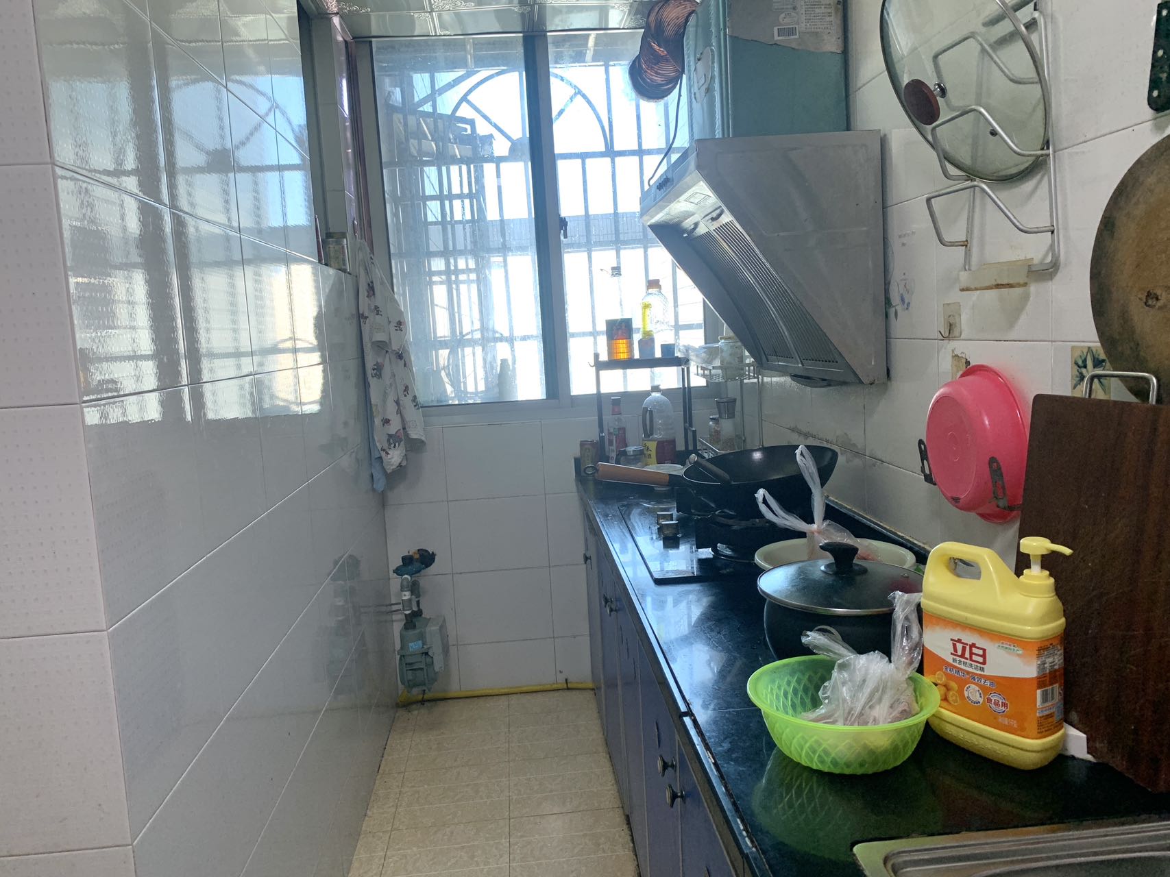 龙华商城  3室2厅1卫    130.0万 龙华商城  3室2厅1卫    130.0万室内图