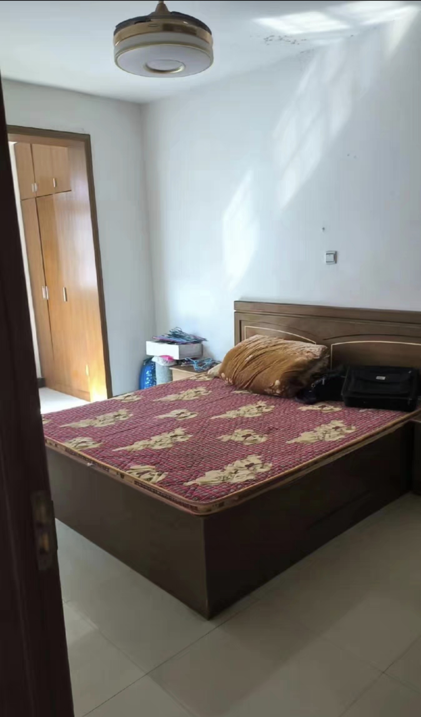 仙人阁星海花园 3室2厅2卫 2400.0元/月 仙人阁星海花园 3室2厅2卫 2400.0元/月室内图