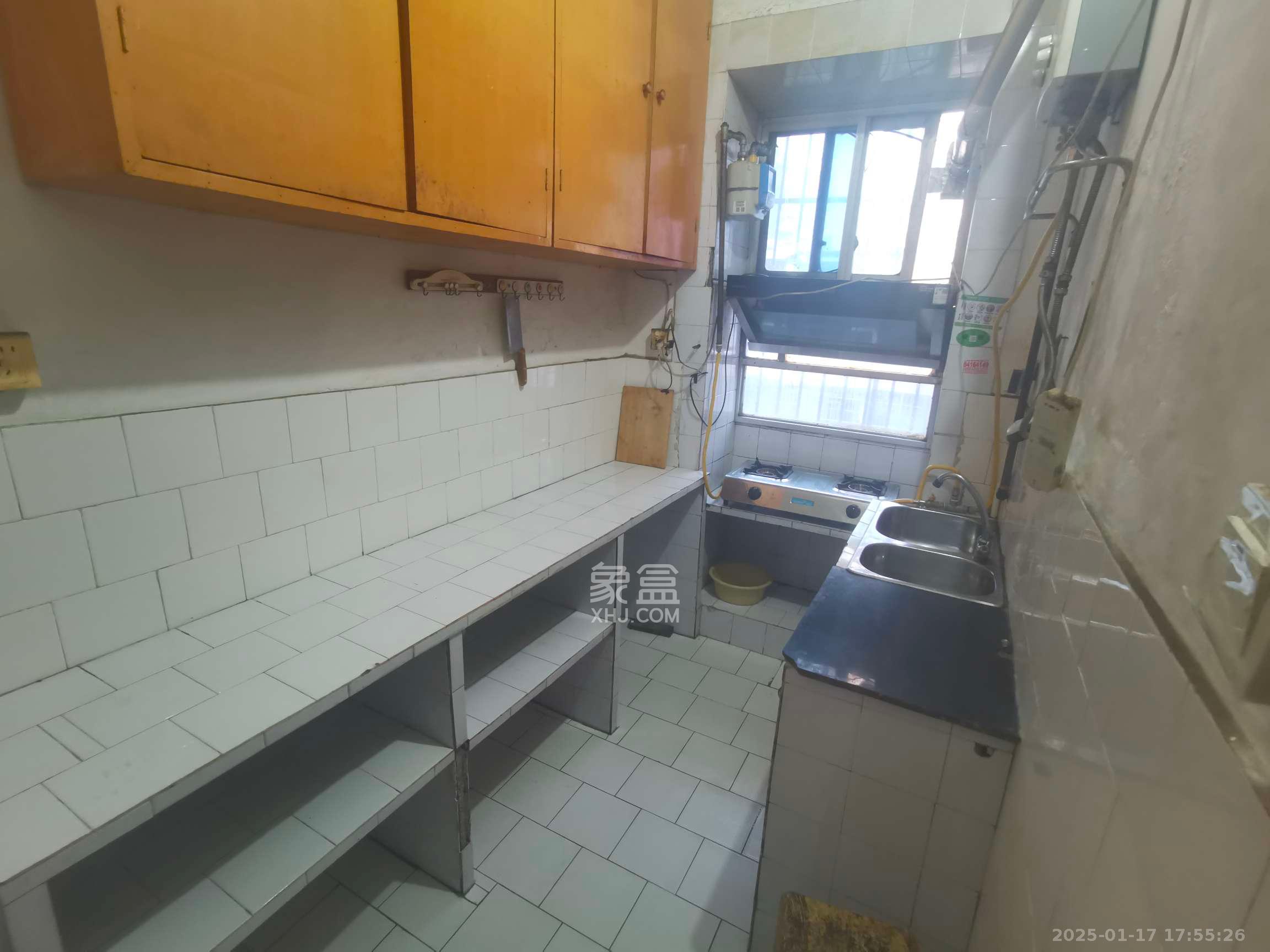 红旗区二片 3室1厅1卫 2000.0元/月 红旗区二片 3室1厅1卫 2000.0元/月室内图