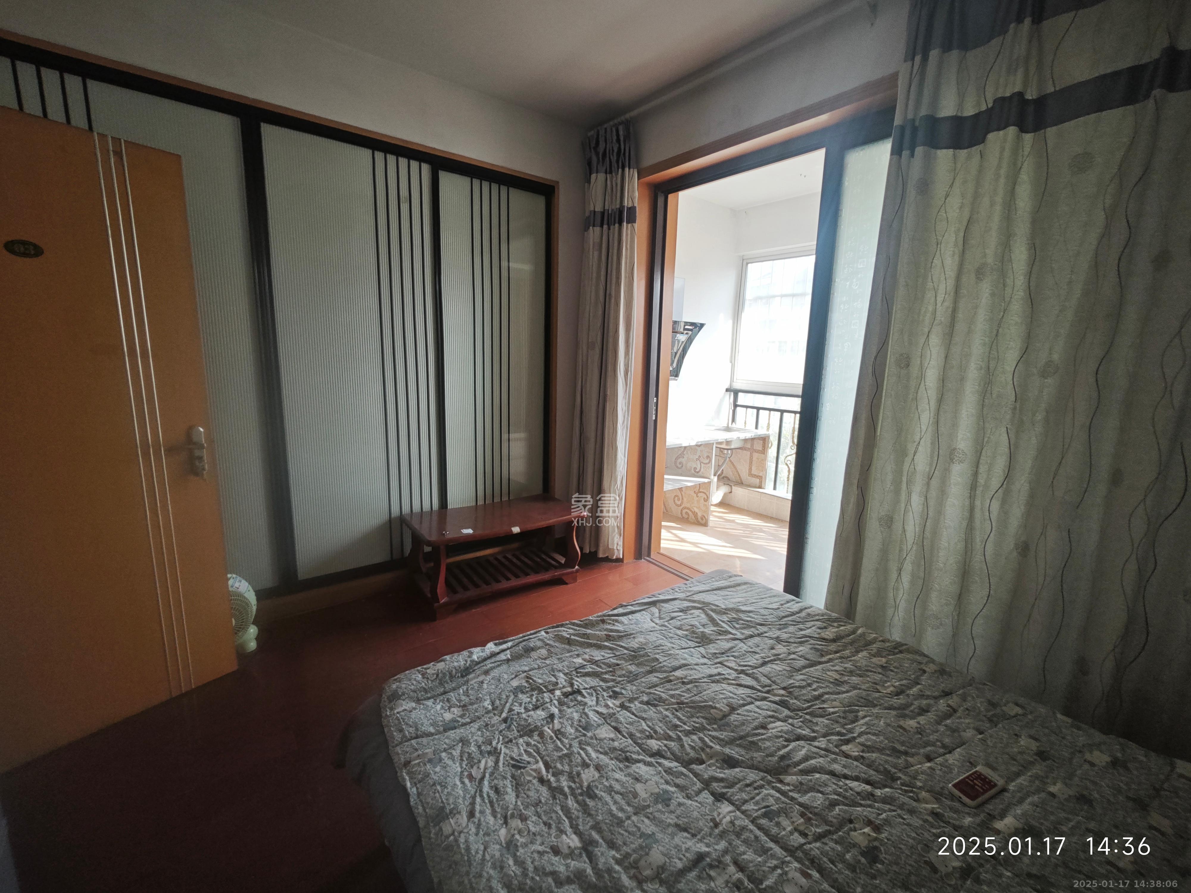 华银南苑 1室1厅1卫 1200.0元/月 华银南苑 1室1厅1卫 1200.0元/月室内图