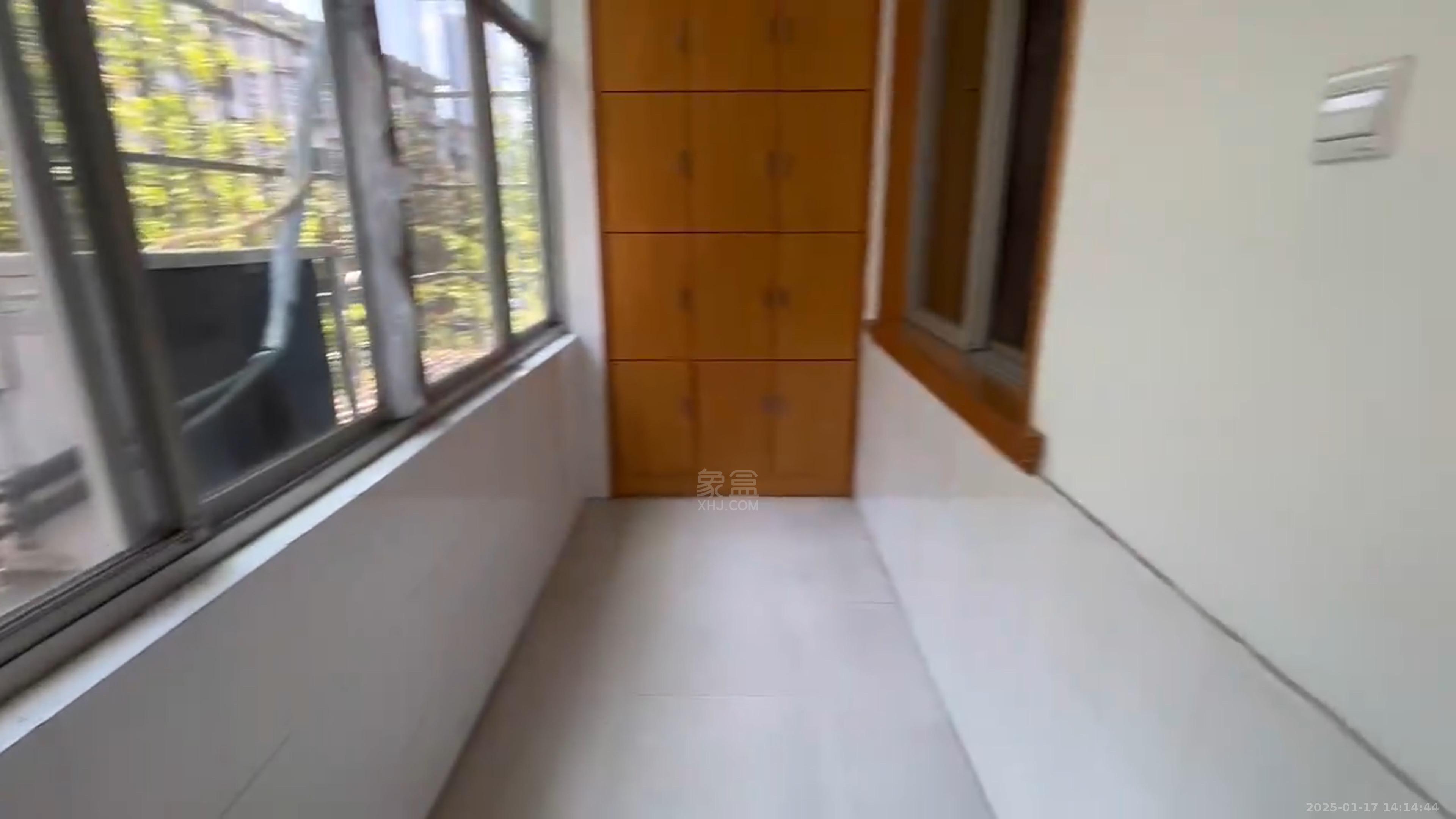 花园一村  3室2厅1卫    1300.0元/月 花园一村  3室2厅1卫    1300.0元/月室内图