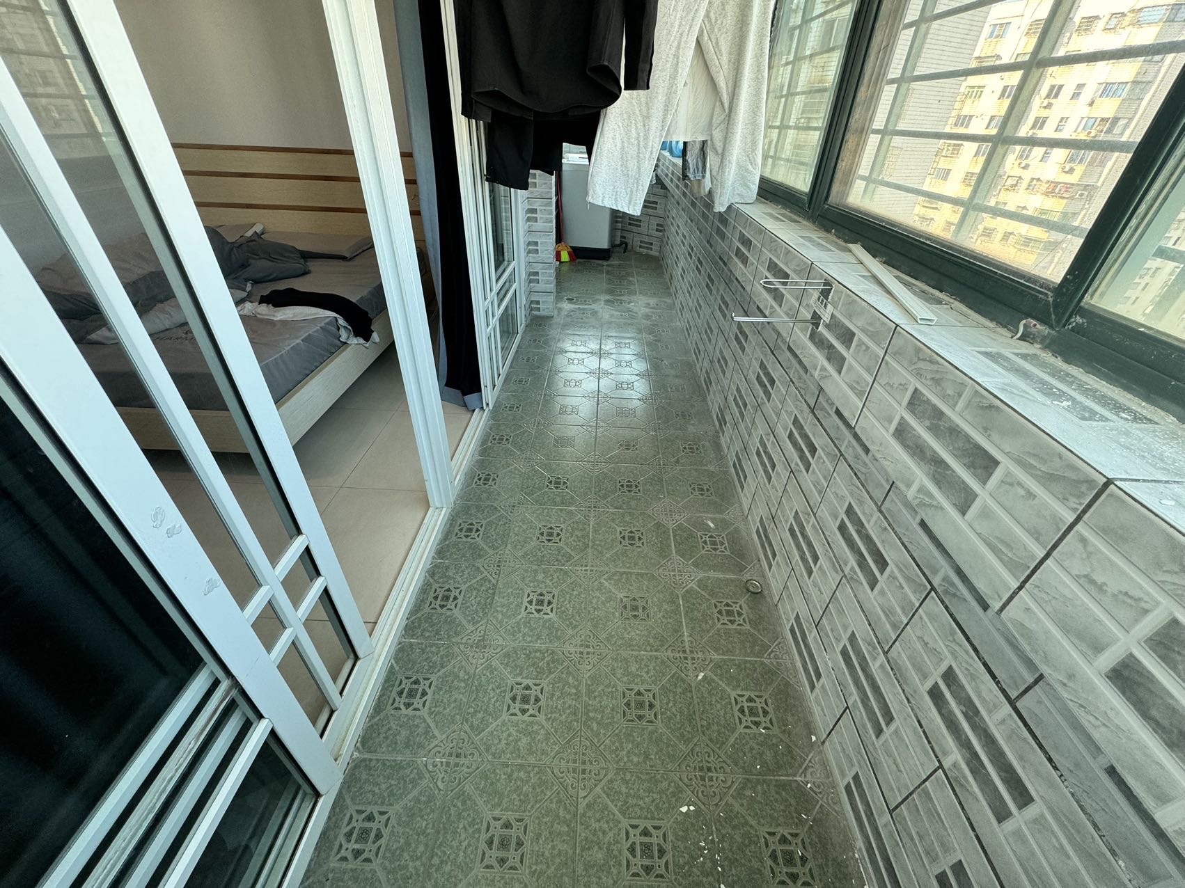 怡景花园 3室2厅2卫 115.0万 怡景花园 3室2厅2卫 115.0万客厅