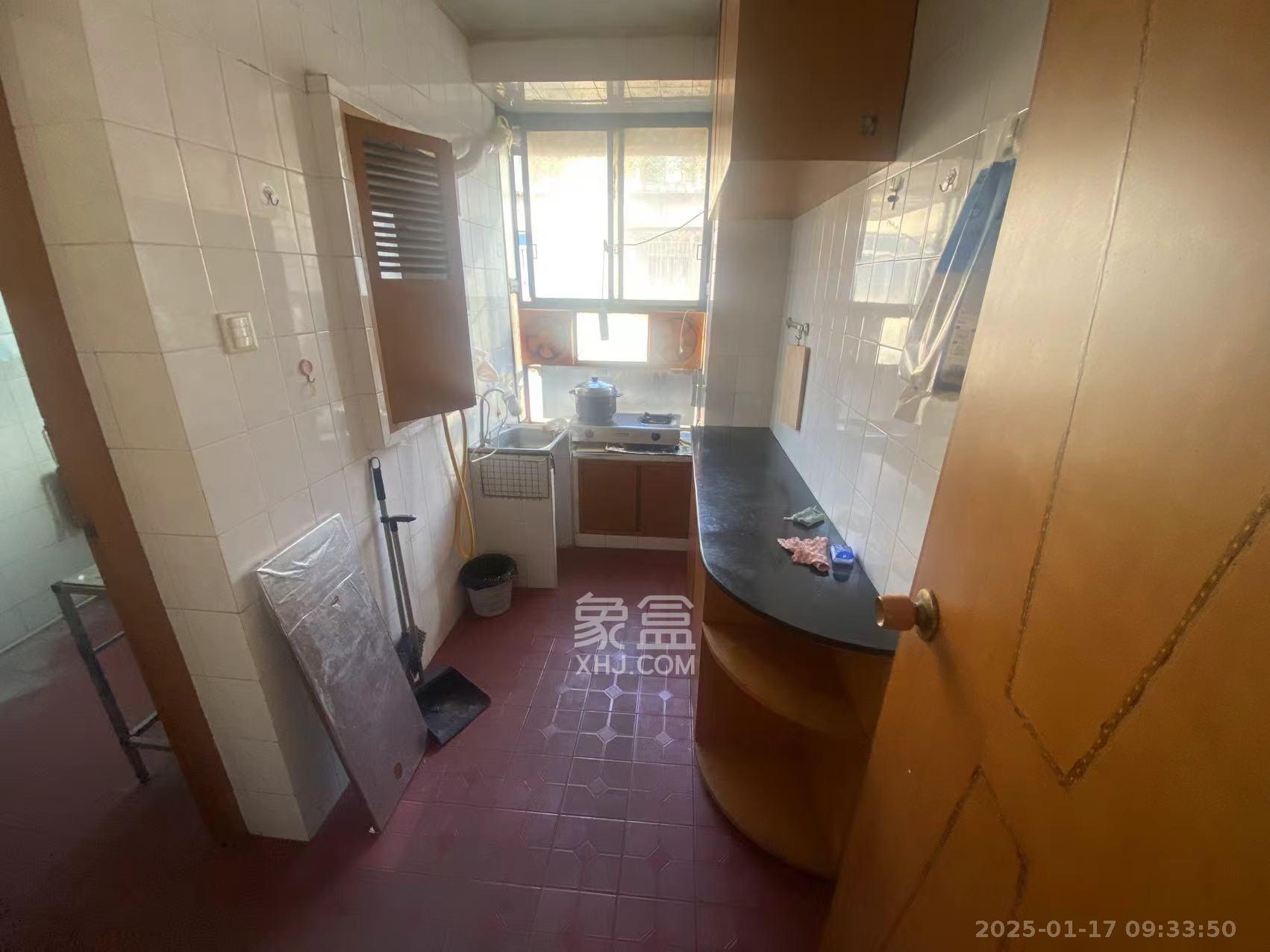 长重机械厂宿舍 2室1厅1卫 1400.0元/月 长重机械厂宿舍 2室1厅1卫 1400.0元/月室内图