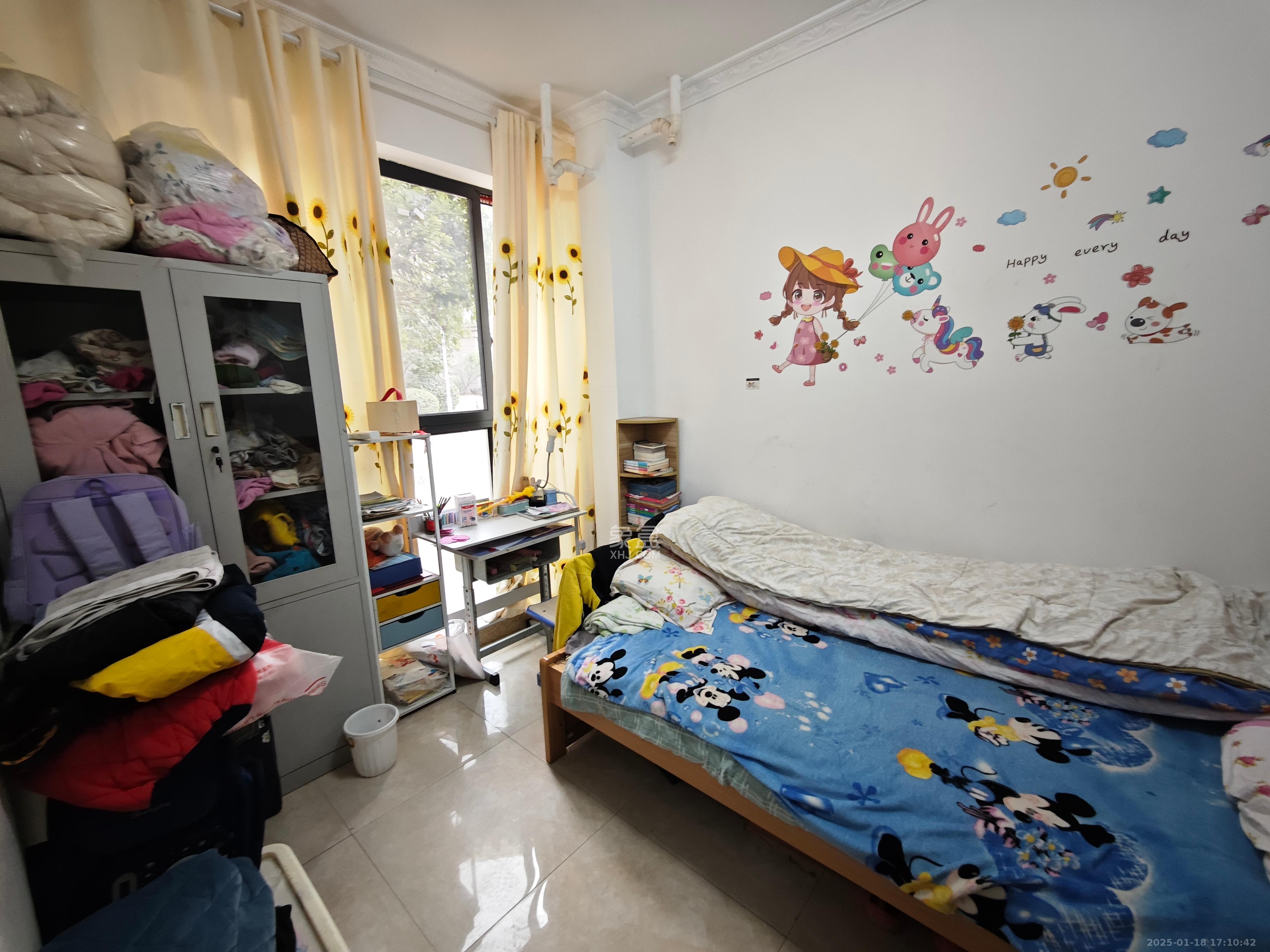 卢浮原著 3室2厅1卫 2000.0元/月 卢浮原著 3室2厅1卫 2000.0元/月室内图